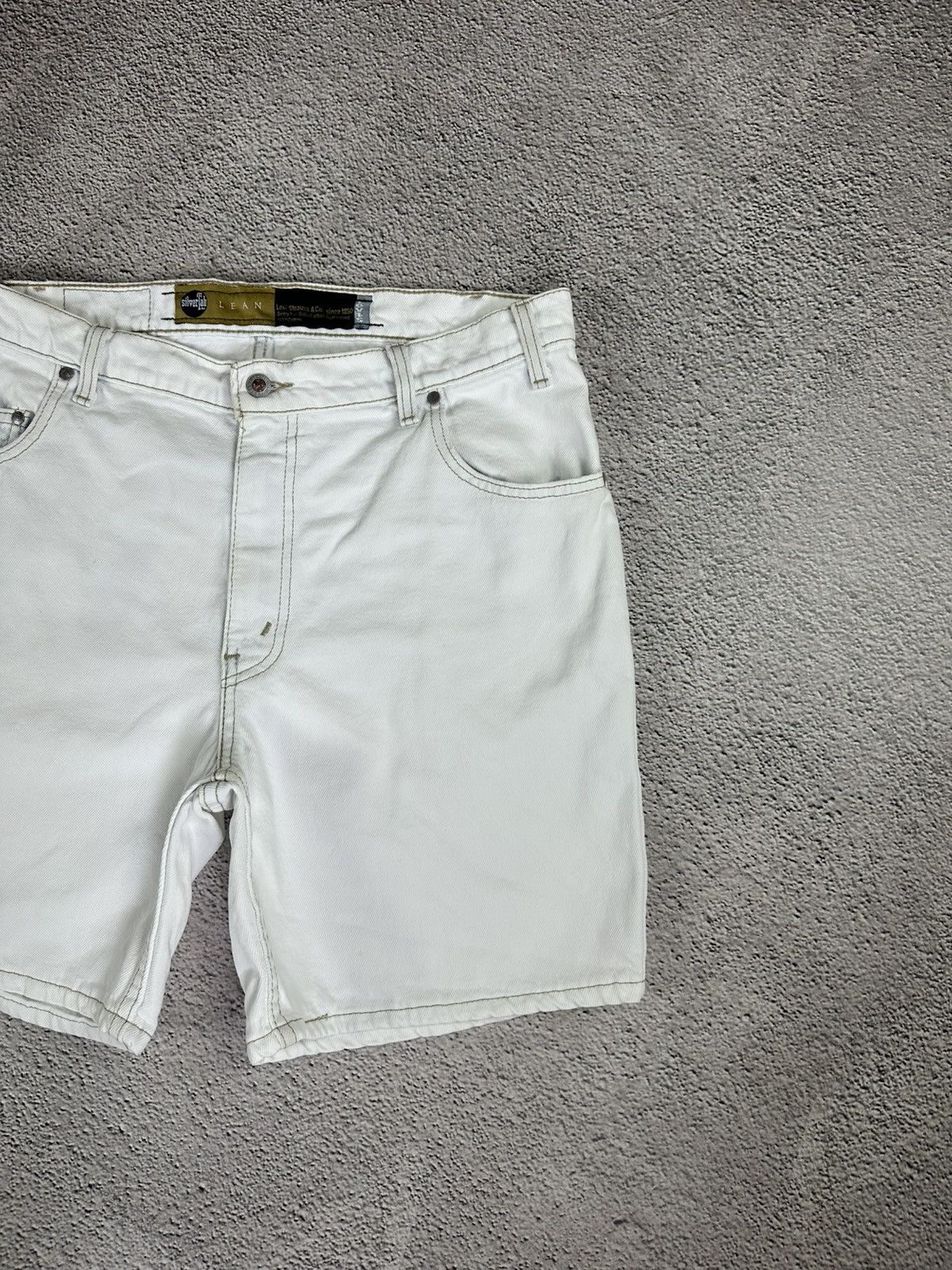 Jean × Levi's × Vintage Vintage Levi’s Silver Tab Lean Baggy Short 90s USA Y2K Size US 33 - 5 Thumbnail