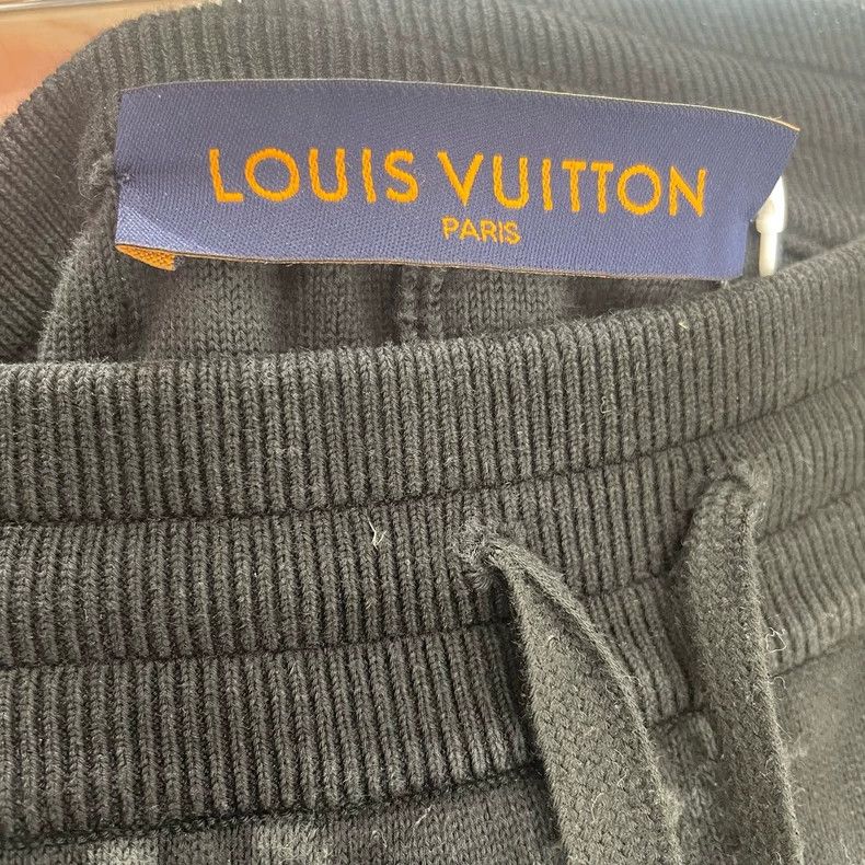 Louis Vuitton Louis Vuittonsize m Embroidered Black Shorts 2501-Nextarrow Size US 30 / EU 46 - 3 Thumbnail