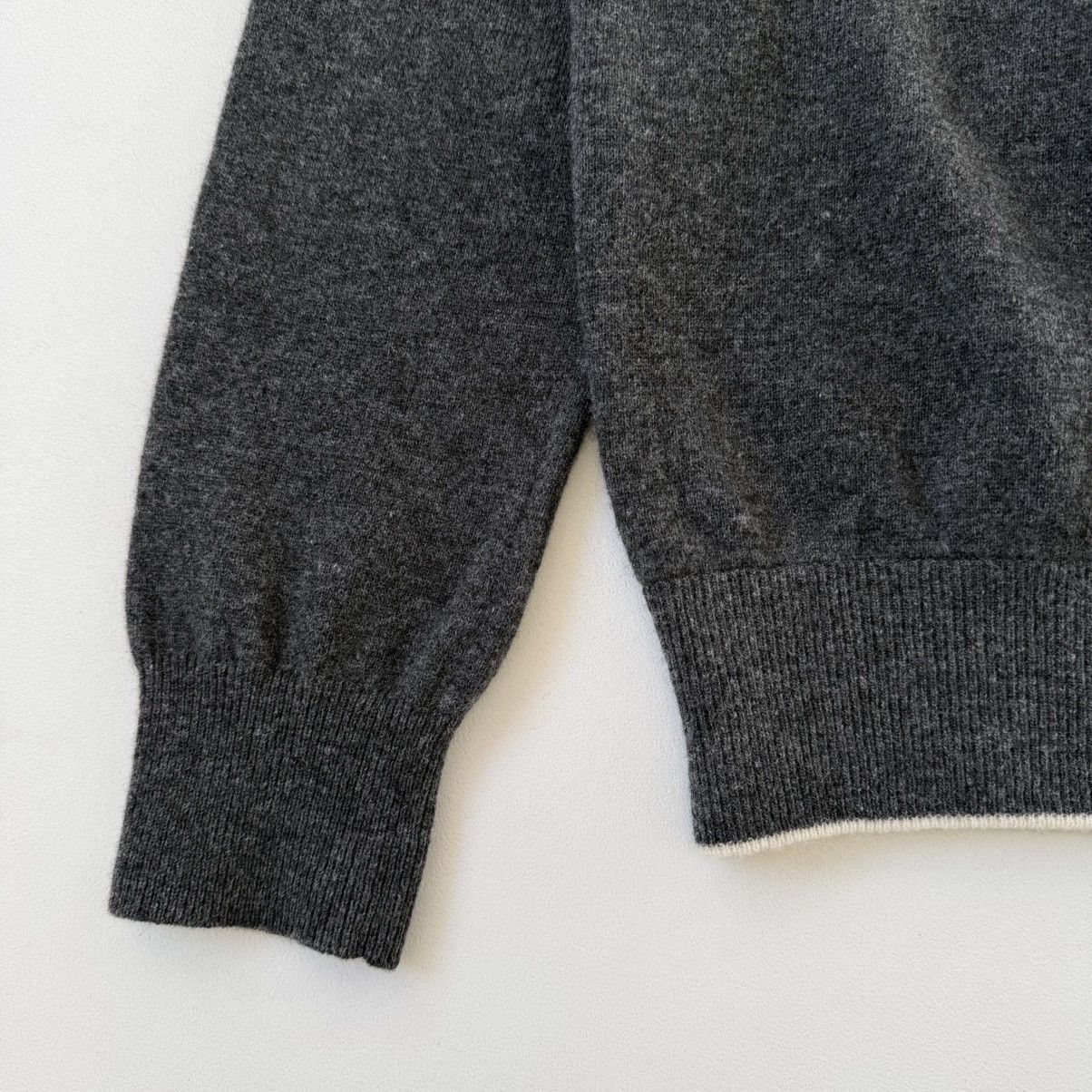 Comme des Garcons A/W 04 Gray Wool V Neck Sweater Size US L / EU 52-54 / 3 - 5 Thumbnail