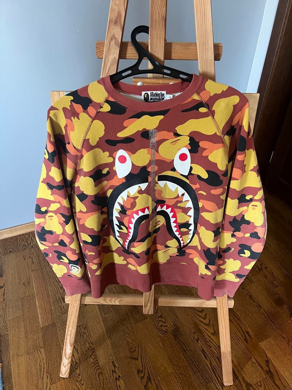 Bape Bape 1st Camo Red Shark Sweatshirt Crewneck Size US S / EU 44-46 / 1 - 1 Thumbnail