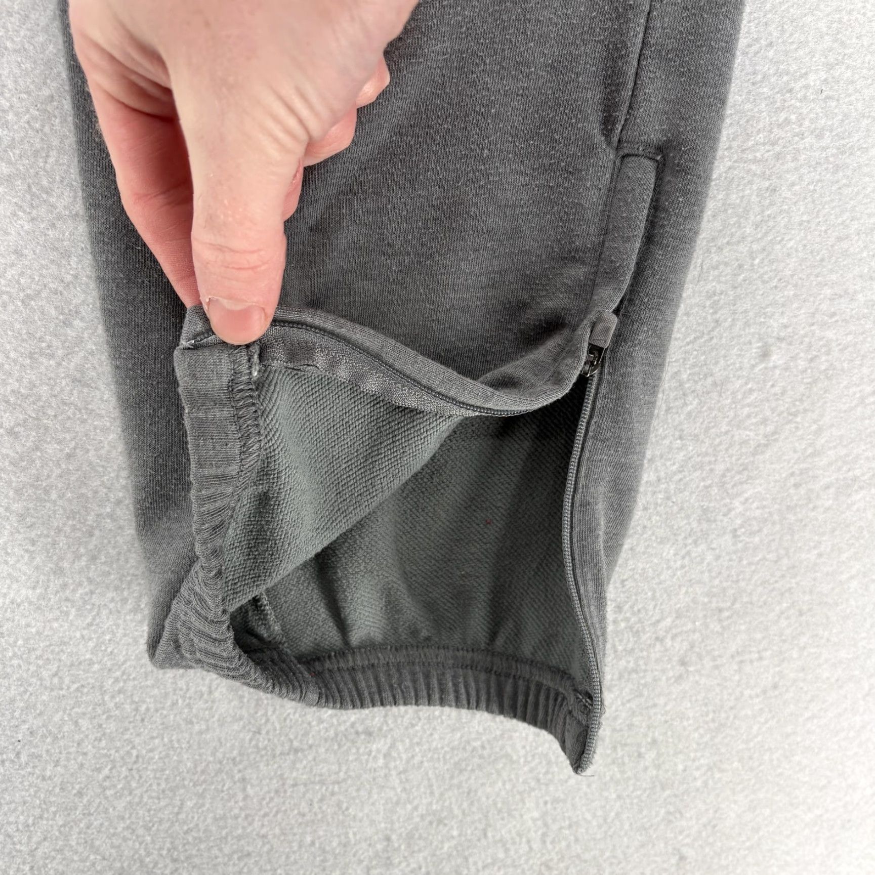 Nike Nike Dri-Fit Pants Mens Large Gray Joggers Athletic Training Zip Hem Running Gym Size US 33 - 4 Thumbnail