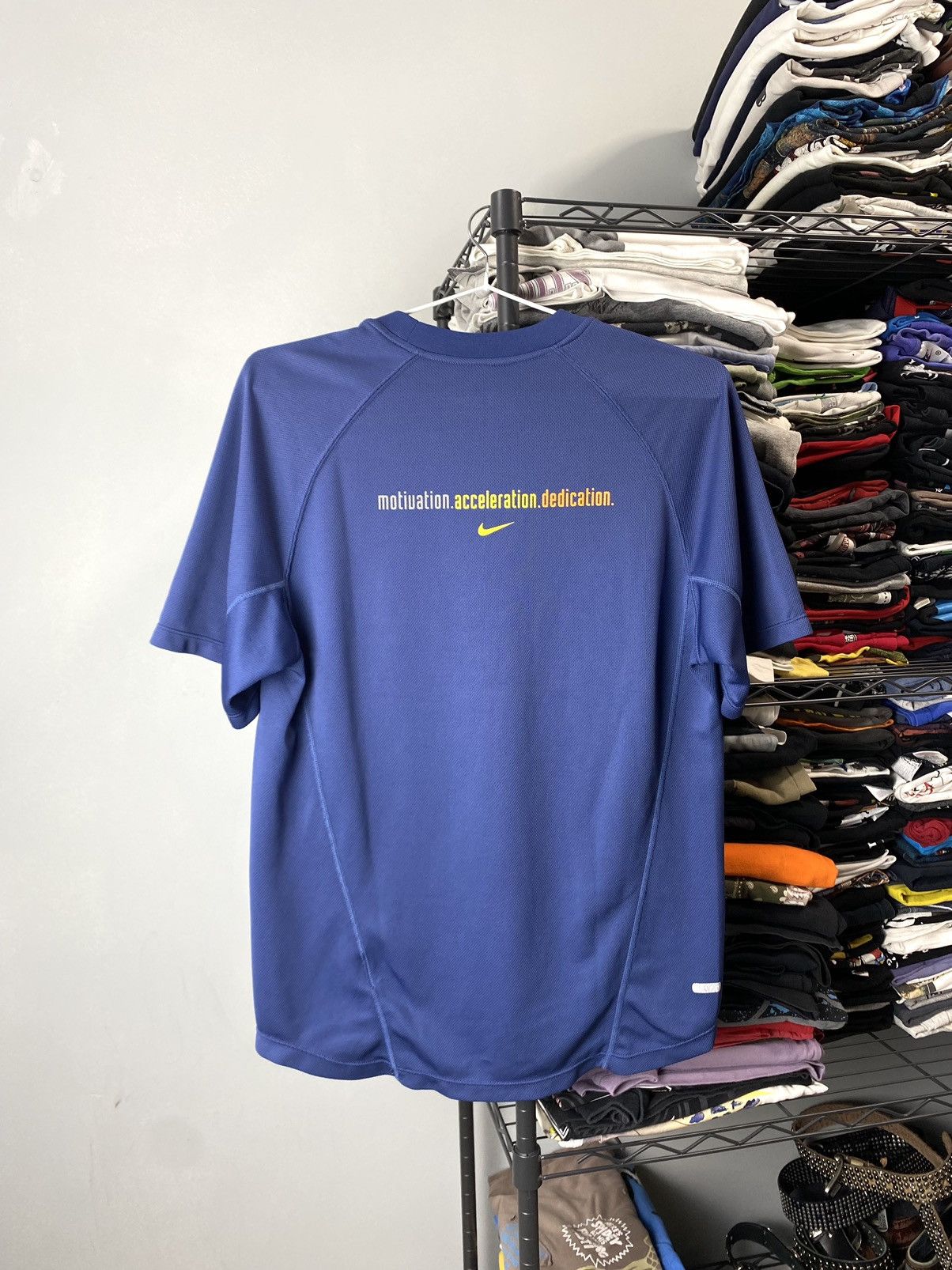 Nike Y2K 90’s Vintage Nike T Shirt Center Logo Running Size US S / EU 44-46 / 1 - 2 Thumbnail