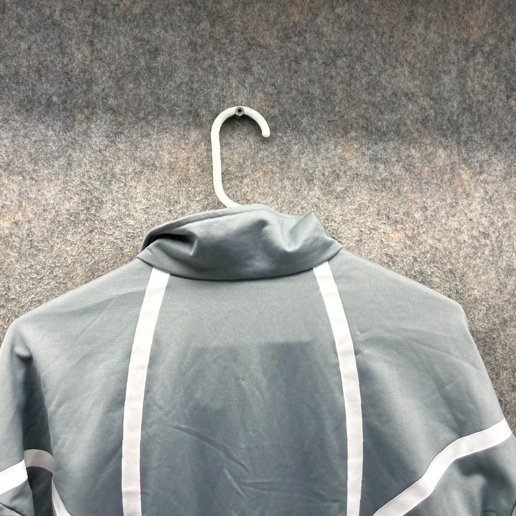 Adidas VINTAGE adidas Track Jacket Womens Small Gray Full Zip Firebird 90s Style Logo Men/Women? Size S / US 4 / IT 40 - 3 Thumbnail