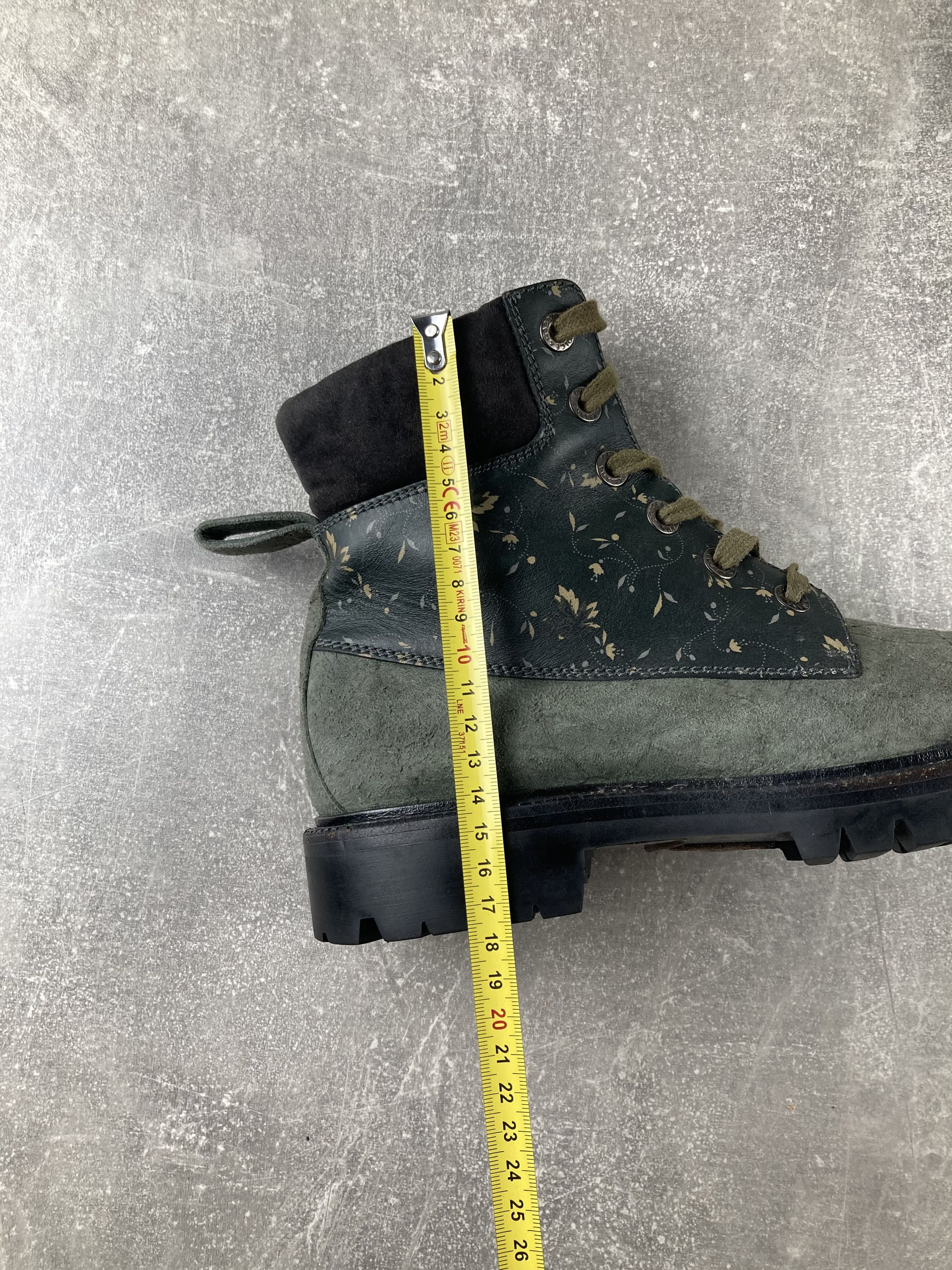 Dolce & Gabbana Dolce & Gabbana luxury green leather / suede chuka boots Size US 10 / IT 40 - 8 Thumbnail