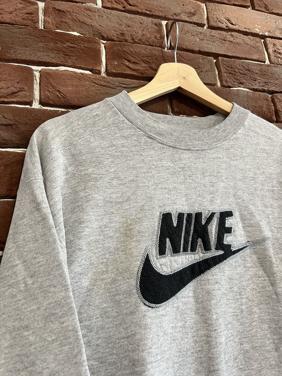 Nike Vintage 90s Nike Big Swoosh Logo Black Tag Sweatshirt S Grey Size US S / EU 44-46 / 1 - 3 Thumbnail