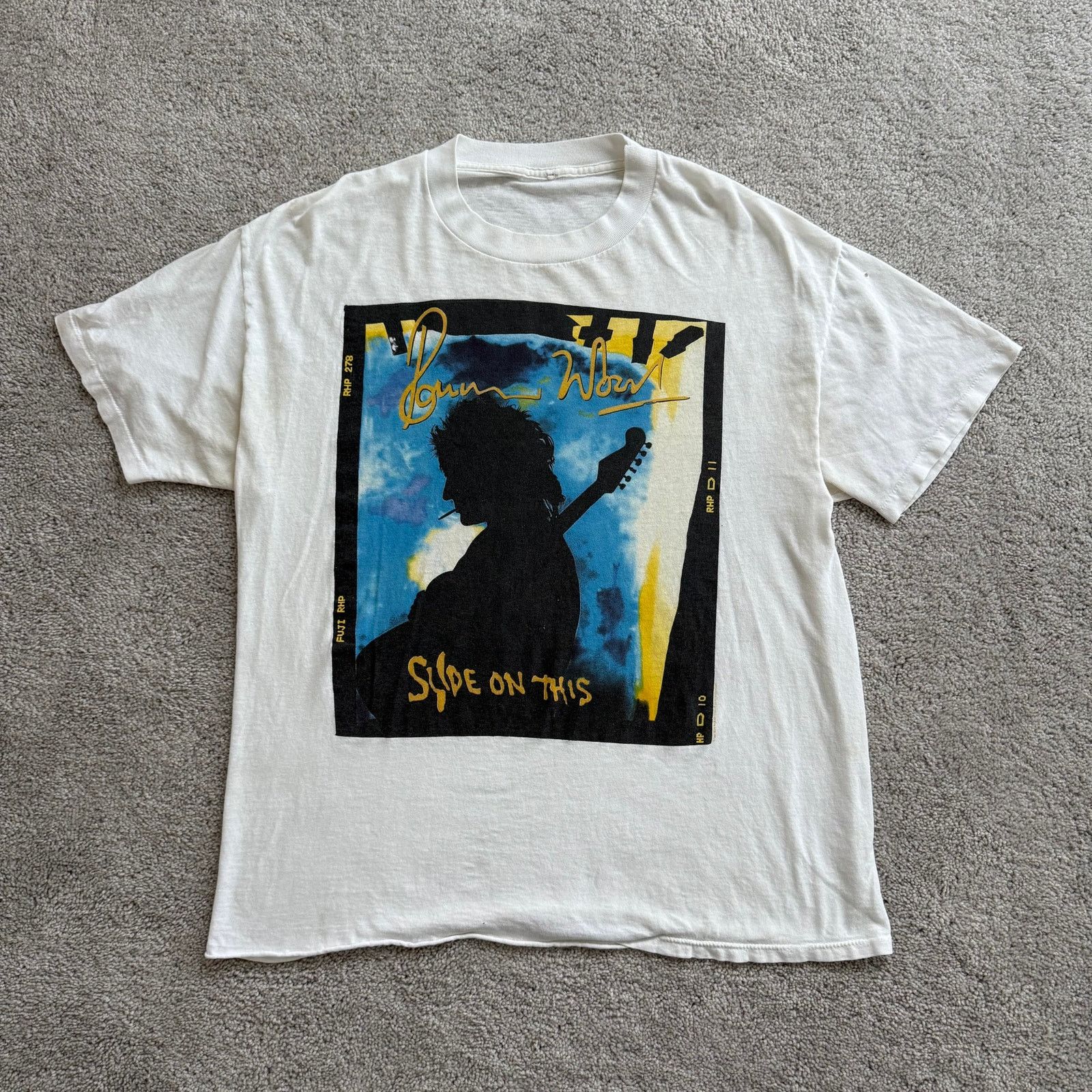 Vintage Vintage Ronnie Wood Slide on This 1992 Tour T-Shirt Size US M / EU 48-50 / 2 - 1 Thumbnail