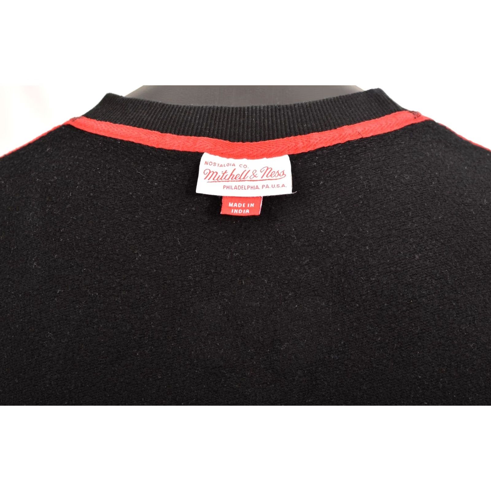 Mitchell & Ness MITCHELL NESS Chicago Bulls 20th Anniversary 1st Championship Sweatshirt L Black MENS Shirts Size US L / EU 52-54 / 3 - 7 Thumbnail