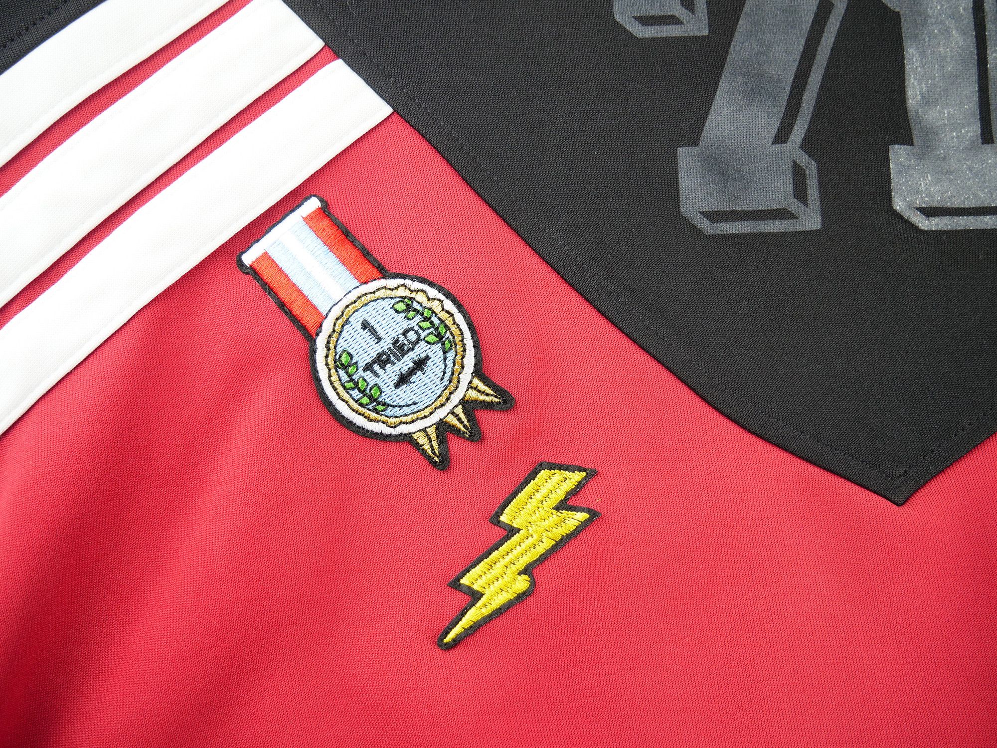 Adidas Adidas vintage sweatshirt Size US L / EU 52-54 / 3 - 4 Thumbnail