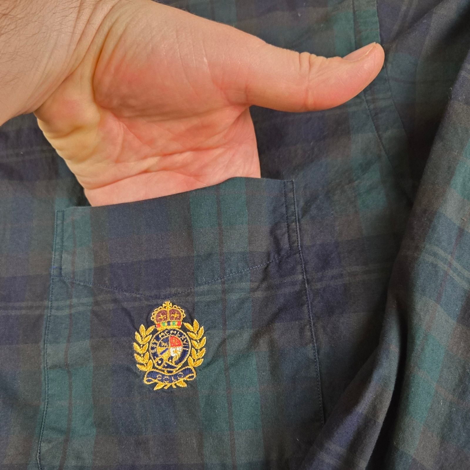 Ralph Lauren 90s Ralph Lauren Black Watch Plaid Crest Button Down Top XL Size US XL / EU 56 / 4 - 5 Thumbnail