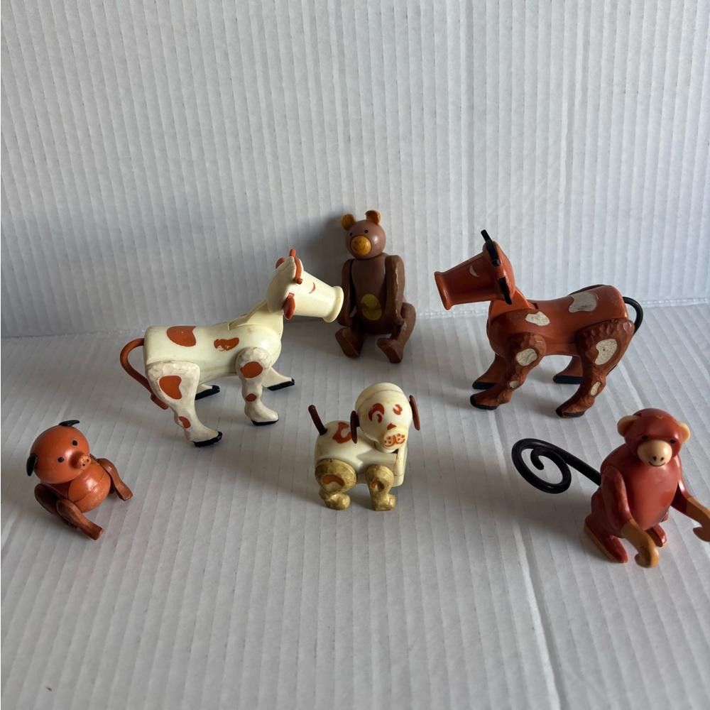 Designer Fisher Price Little People Vintage 1967 Family Farm 8 Pieces Size ONE SIZE - 4 Thumbnail