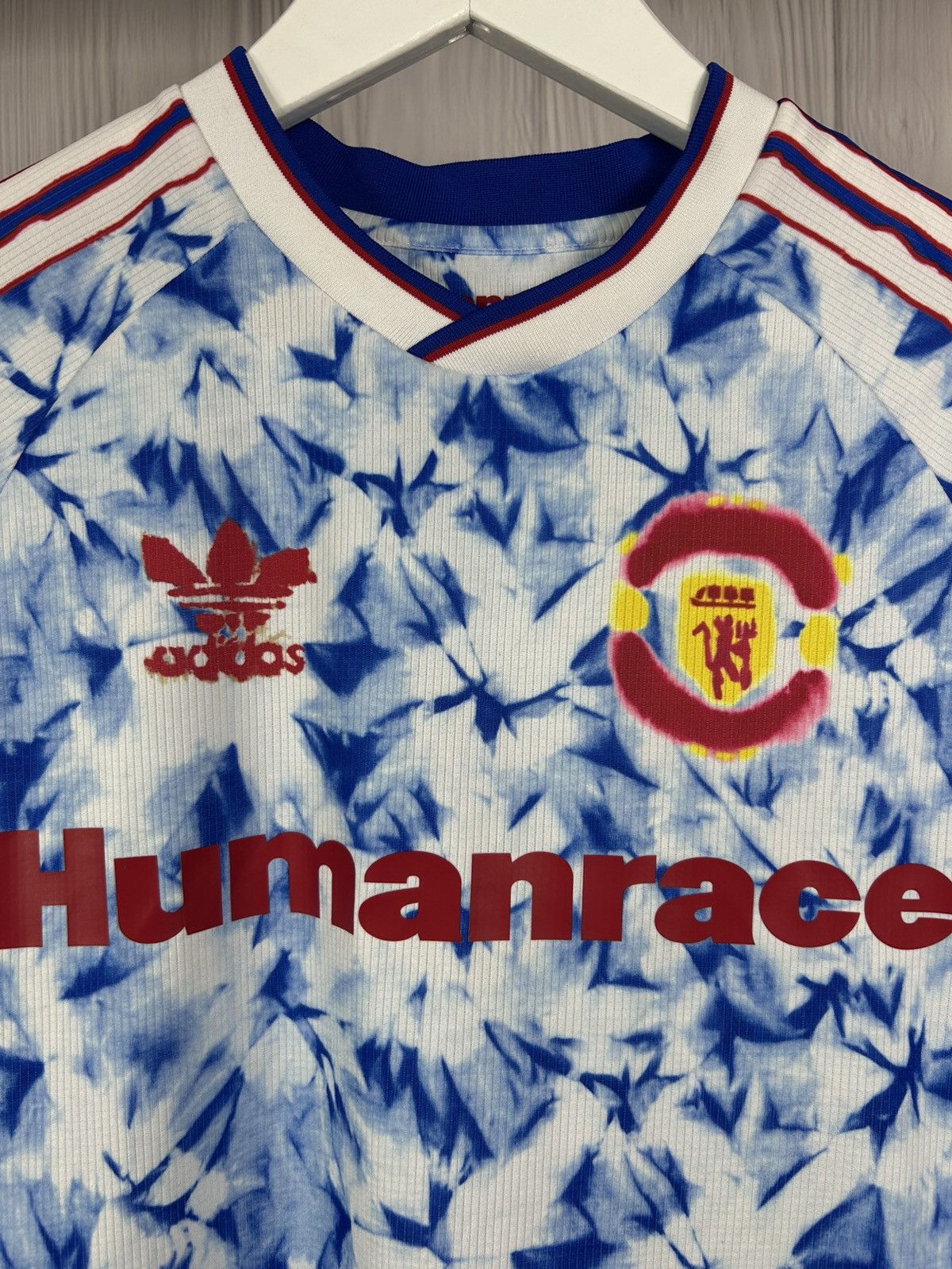 Adidas Adidas Manchester United Humanrace Soccer Jersey Size 13/14Y Size US L / EU 52-54 / 3 - 4 Thumbnail