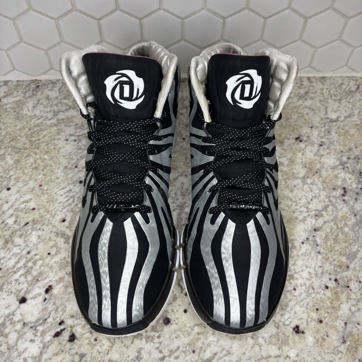 Adidas Size 11.5 -Adidas D Rose 4.5 Zebra 2014 Gently Worn With Box Size US 11.5 / EU 44-45 - 5 Thumbnail