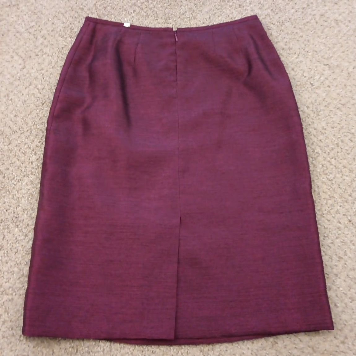 Vintage Le Suit Skirt Knee Length Women's Size 8 Purple Heather Lined Slit Pencil Slit Polyester Rayon Dry Clean Only Vintage No Regular Casual/Workwear Size 30" / US 8 / IT 44 - 6 Thumbnail