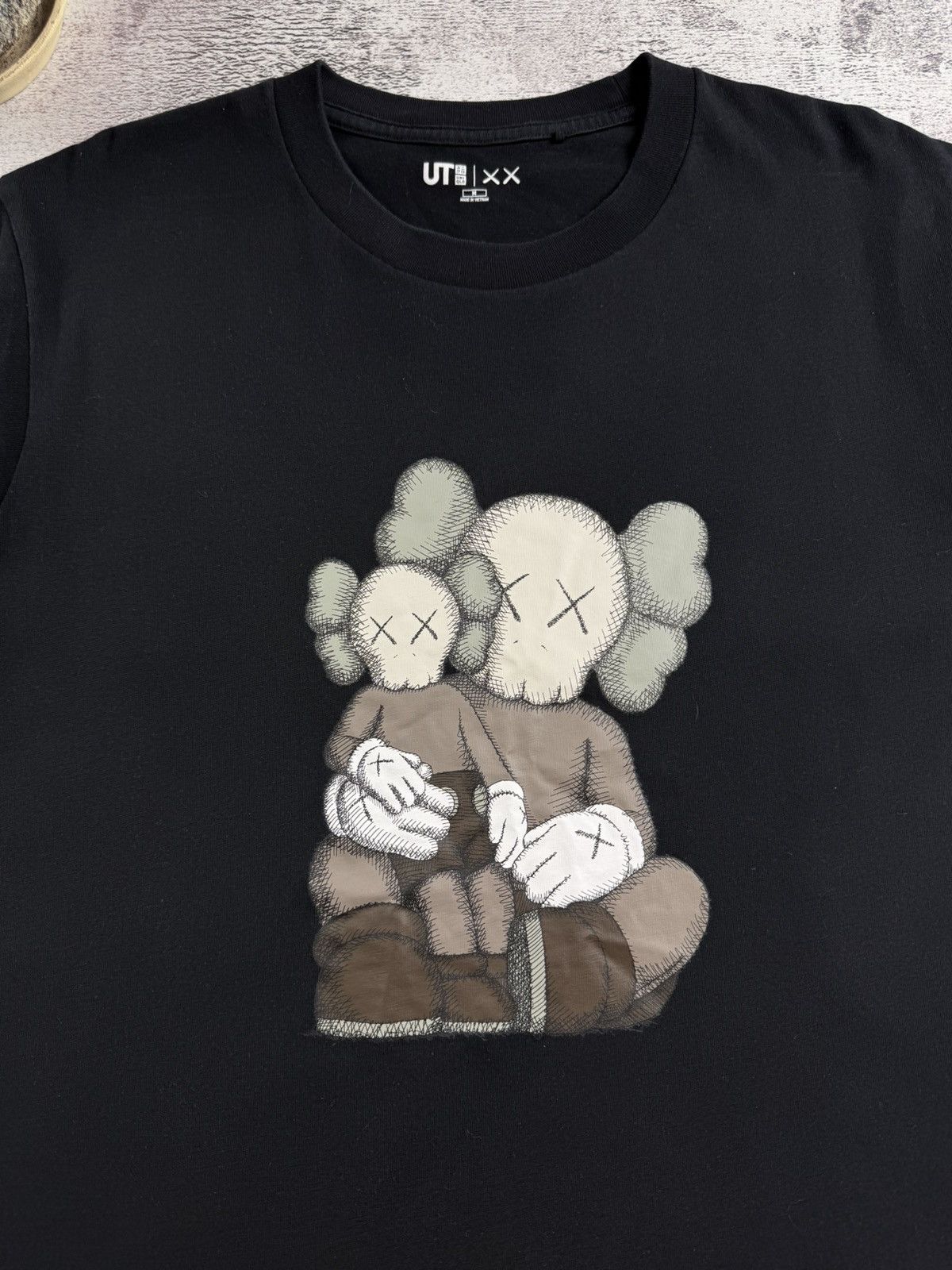 Kaws × Uniqlo KAWS X UNIQLO Graphic Tee Designer Medium Jersey T Shirt Size US M / EU 48-50 / 2 - 6 Thumbnail