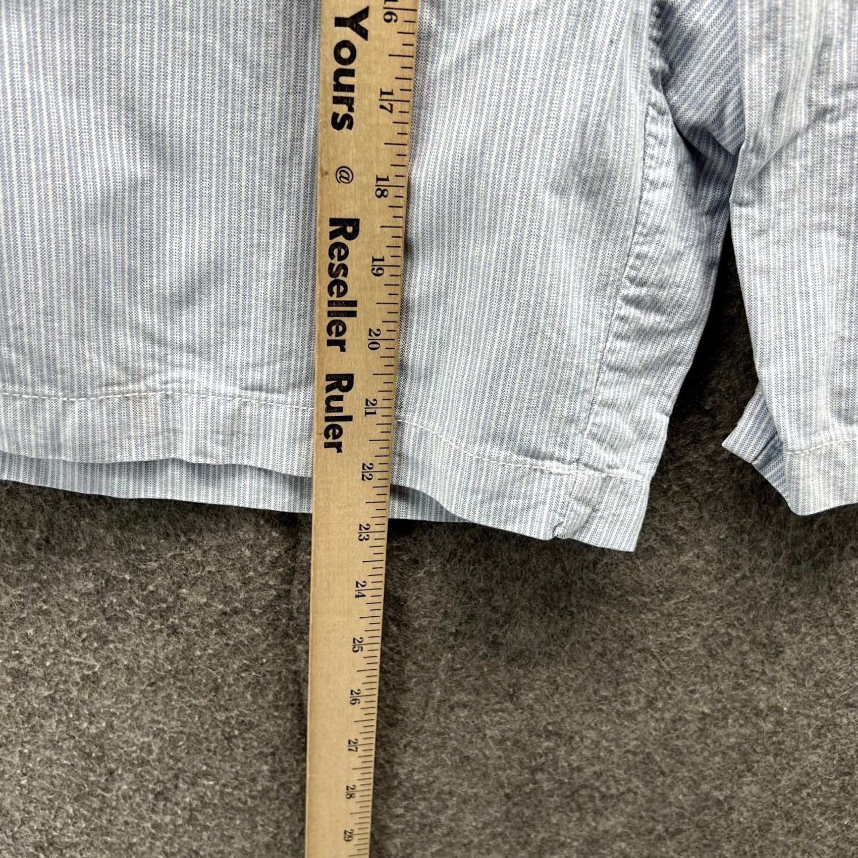 Izod Izod Shorts Mens 36 Blue Chino Flat Luxury Striped Pocket Casual Golf Seersucker Pattern Size US 36 / EU 52 - 4 Thumbnail