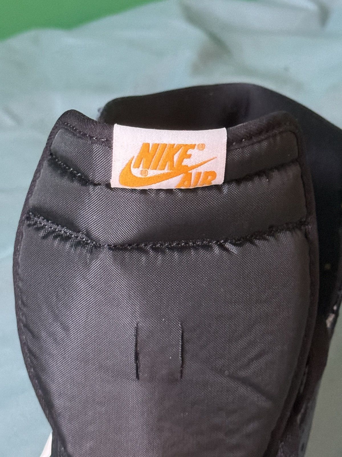Jordan Brand Nike Air Jordan 1 High Taxi 2022 Size US 12.5 / EU 45-46 - 9 Thumbnail