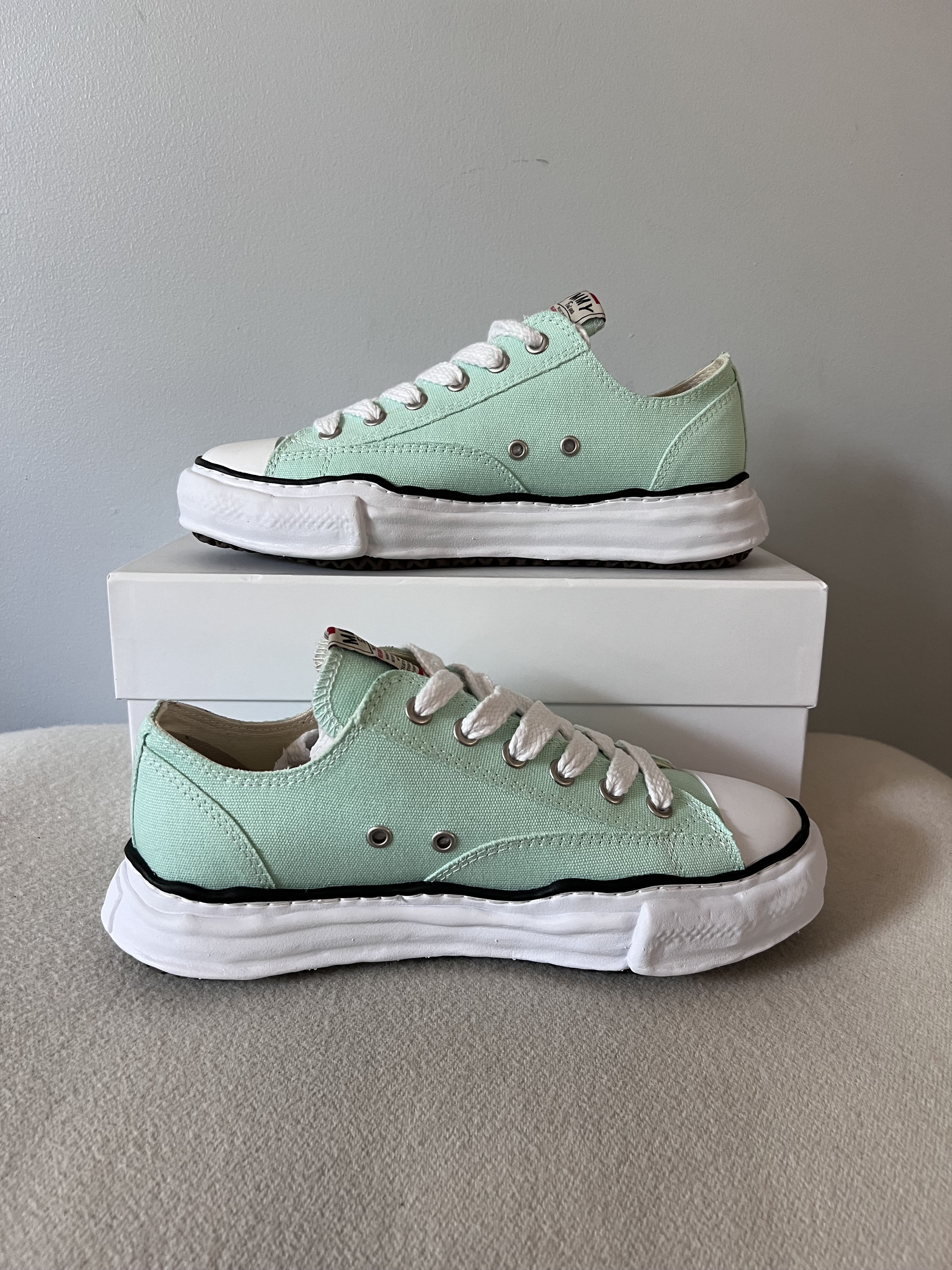 Maison MIHARA YASUHIRO Maison Mihara Yasuhiro OG Sole Peterson in Light Blue Size US 10 / EU 43 - 3 Thumbnail