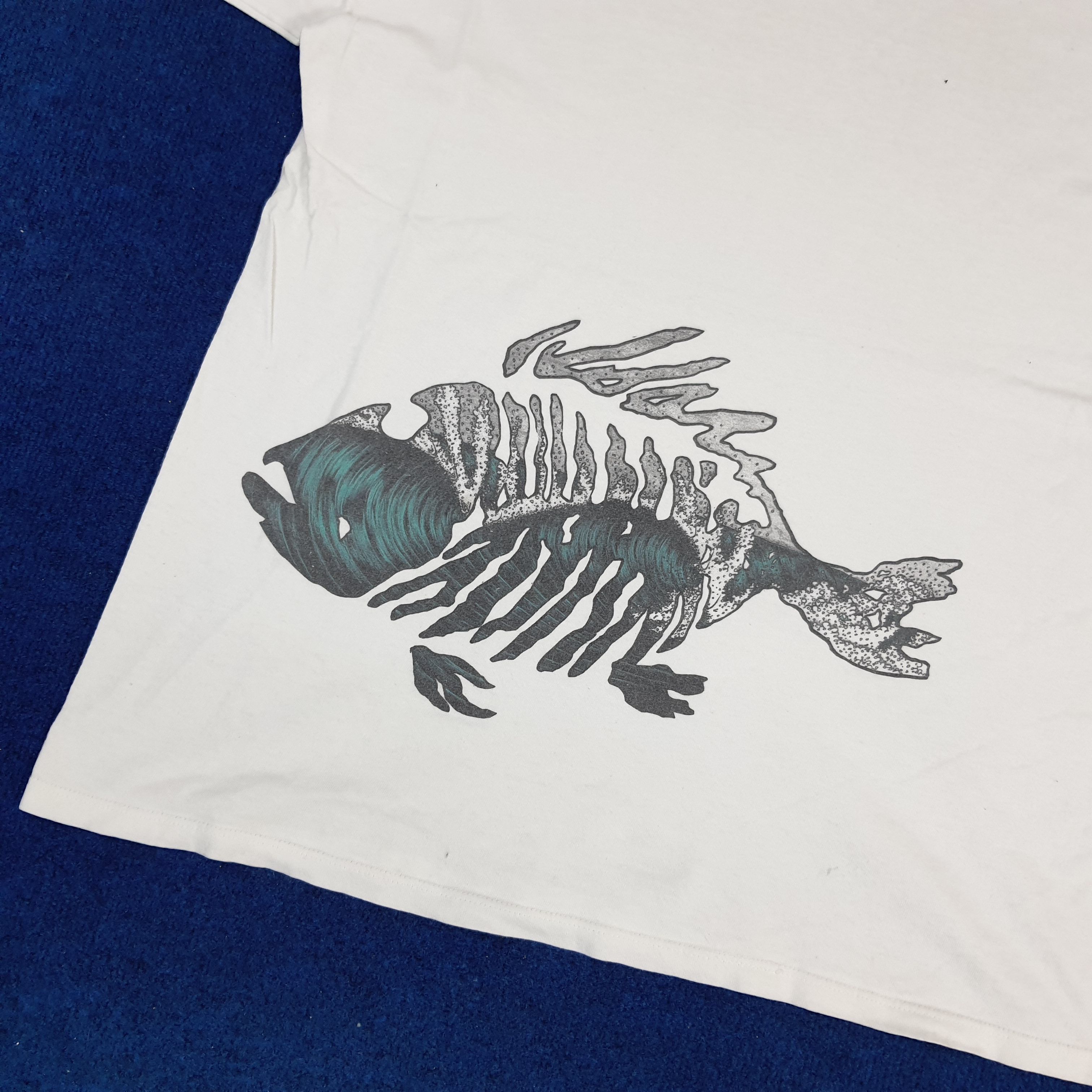 Vintage Vintage Bronze Age Surf Tshirt Size US L / EU 52-54 / 3 - 2 Thumbnail