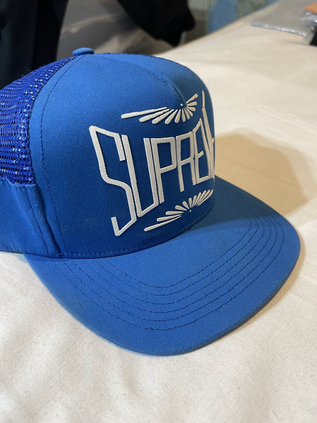 Supreme Supreme Blue Arc Logo Mesh SnapBack Size ONE SIZE - 5 Thumbnail