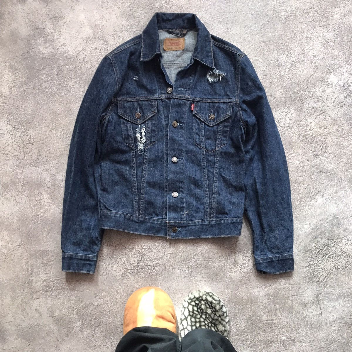 Vintage Vintage 90s Levis Faded Trucker Jacket Streetwear Boxy M Size M / US 6-8 / IT 42-44 - 1 Thumbnail