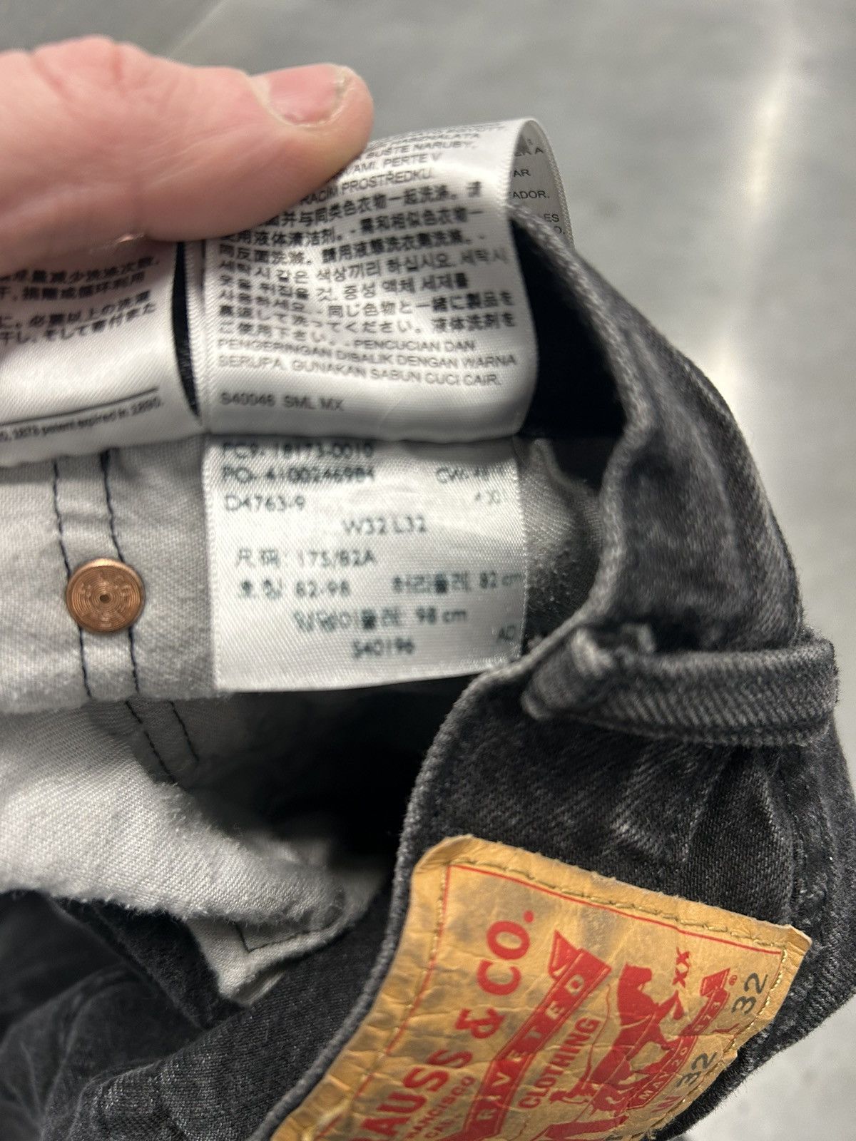 Levi's Levi's 501 black denim shorts Size 32" / US 10 / IT 46 - 4 Thumbnail