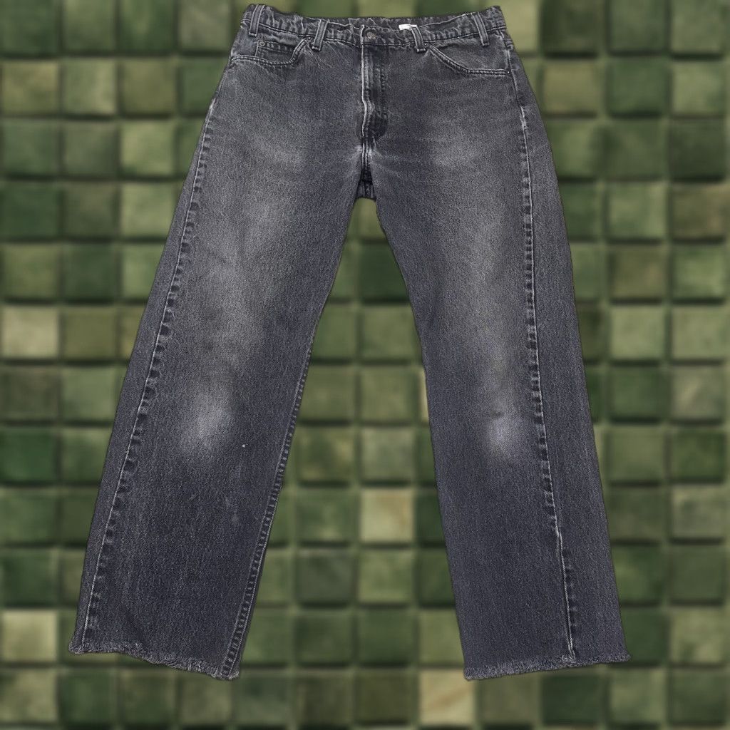 Levi's VINTAGE Levi's 505 Jeans Mens 34X30 Black Regular Fit Straight Leg 90s Cut Off Size US 34 / EU 50 - 1 Thumbnail