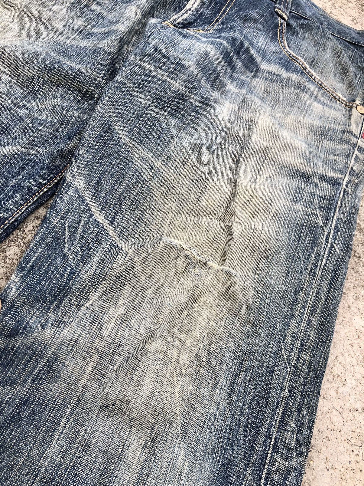 Edwin EDWIN BLUE TRIP BUCKLE BACK DISTRESSED DENIM Size US 37 - 3 Thumbnail