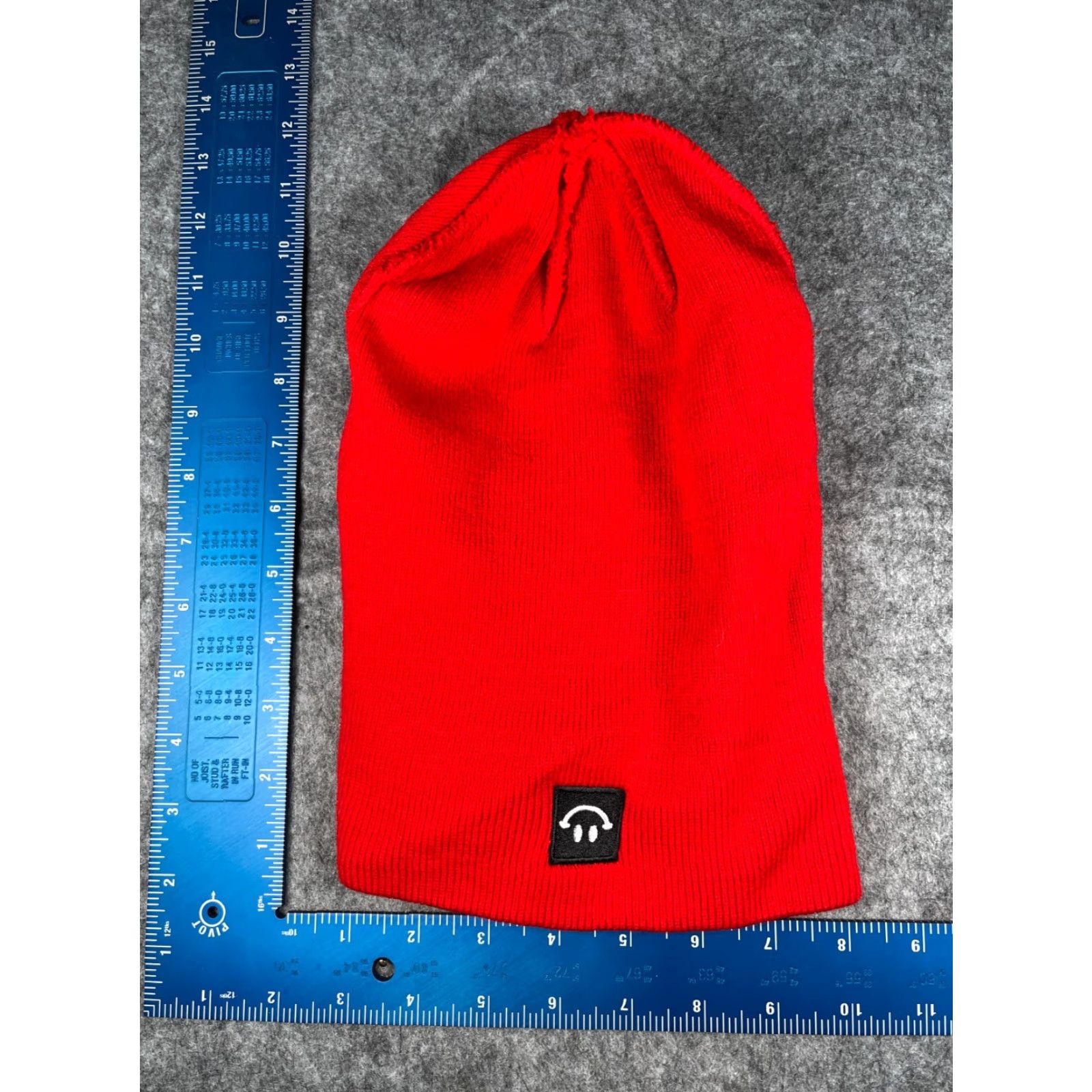 Vintage Unbranded Beanie Hat Adult One Size Red Knit Acrylic Ski Skateboard Casual 90s Theme Mens Womens Boys Girls Size ONE SIZE - 5 Thumbnail