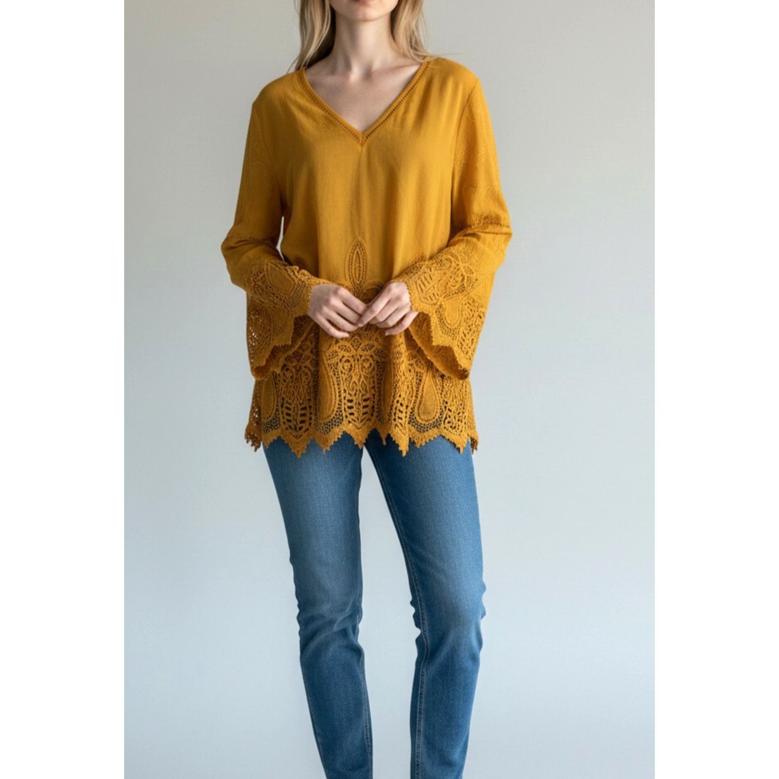 Chicos NWT CHICO'S Boho Embroidered Lace Bell Sleeve Blouse Size L Size XL / US 12-14 / IT 48-50 - 1 Thumbnail