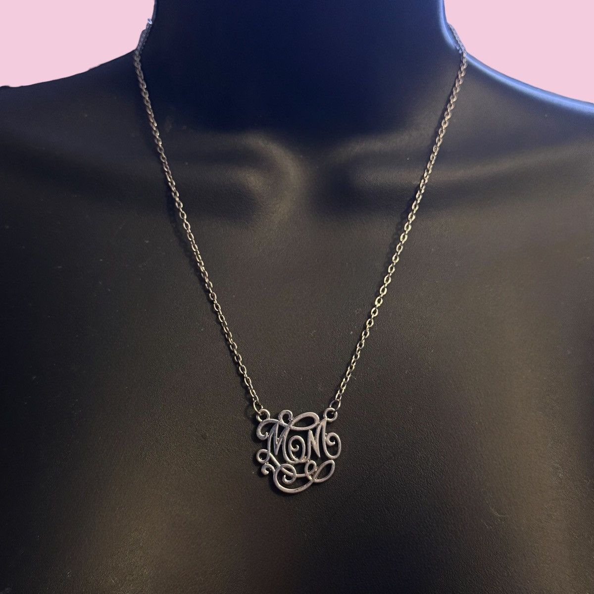 Other Silver tone monogram Mom necklace Size ONE SIZE - 1 Thumbnail