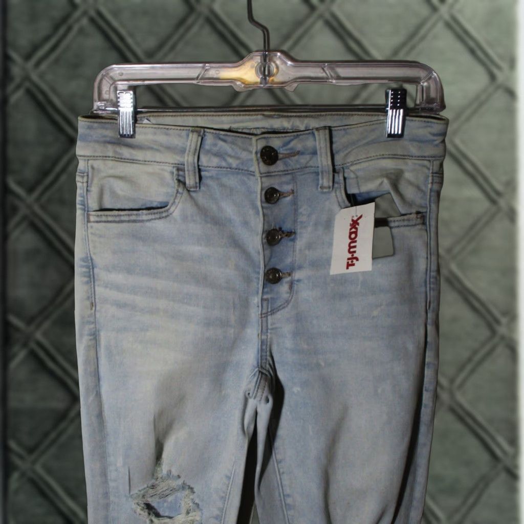 American Eagle Outfitters AMERICAN EAGLE Blue Button Fly Distressed Denim Jeans Size 8 Womens Jeans Size 26" / US 2 / IT 38 - 1 Thumbnail