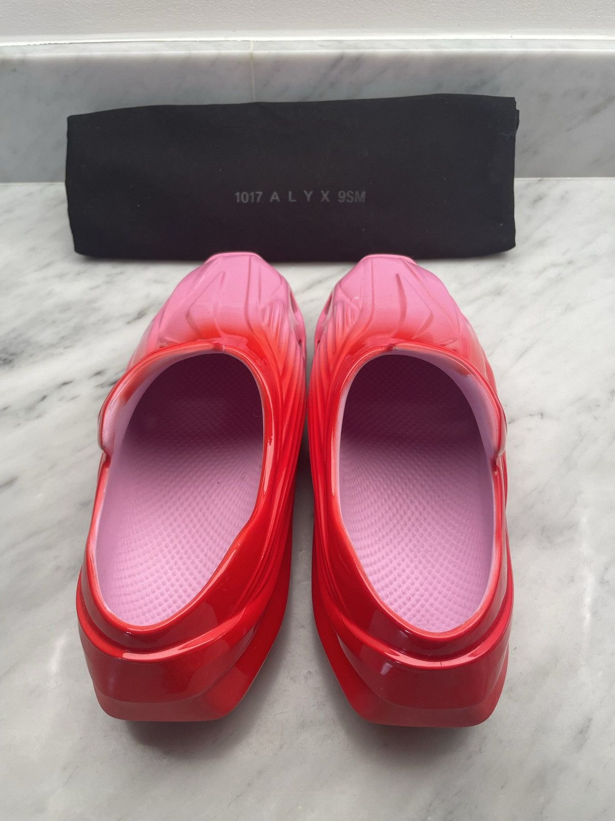 1017 ALYX 9SM Alyx slip ones mono rubber one piece red / pink slippers Size US 6.5 / EU 39-40 - 8 Thumbnail