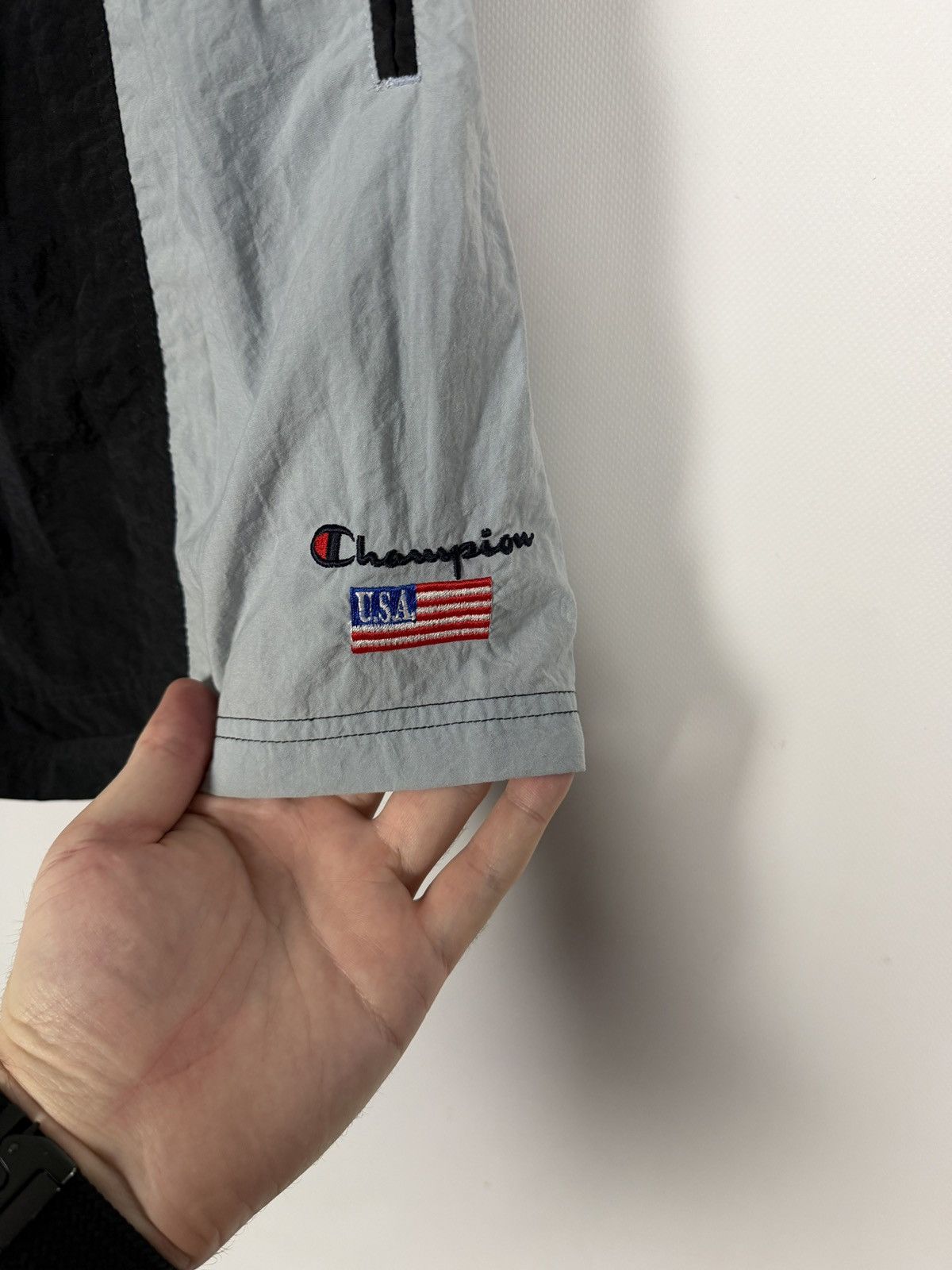 Champion Men’s Vintage Champion Athletic Shorts USA Flag 90s Size L Size US 36 / EU 52 - 4 Thumbnail