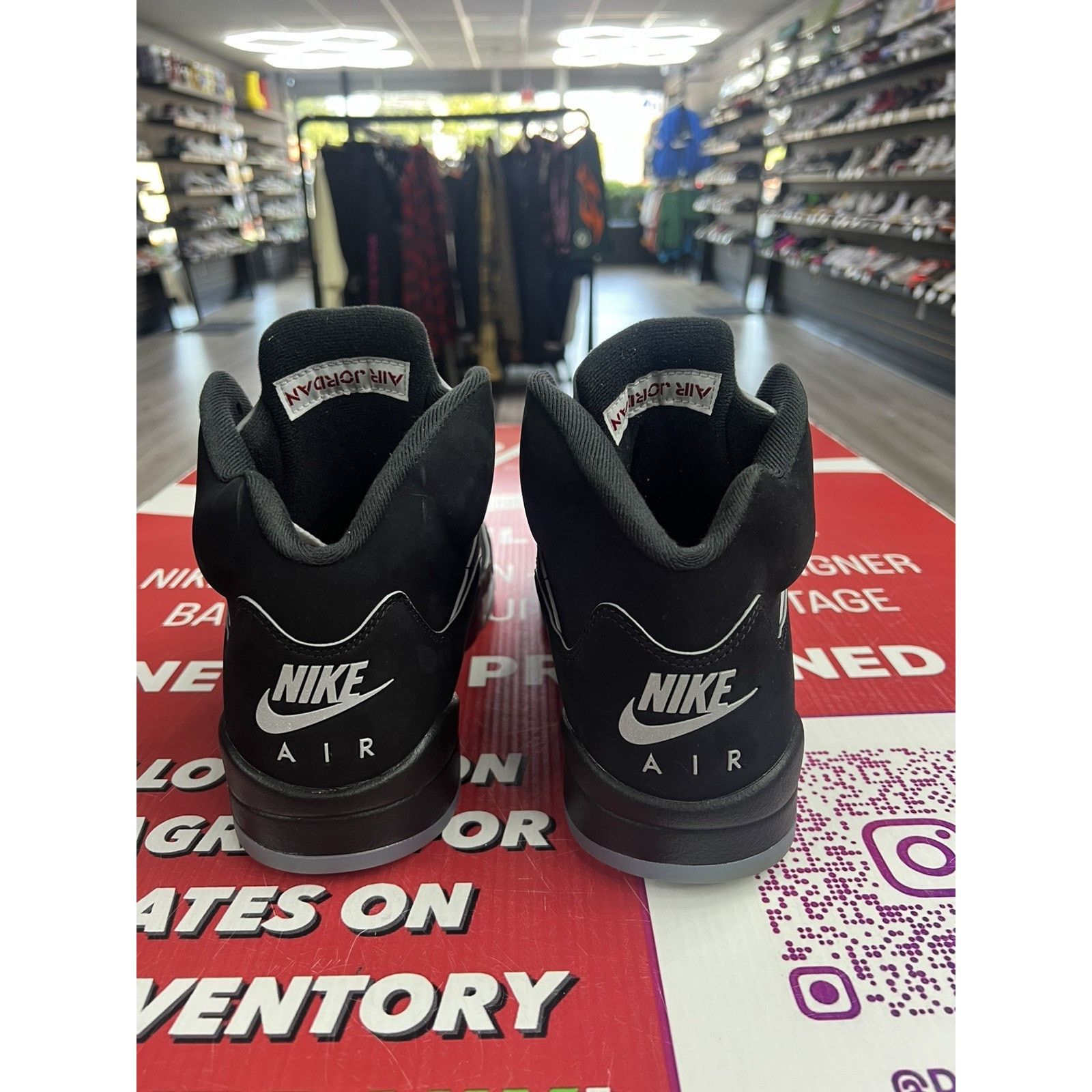 Jordan Brand Air Jordan 5 Black Metallic Reimagined Size 11 HF3975-001 Size US 11 / EU 44 - 5 Thumbnail