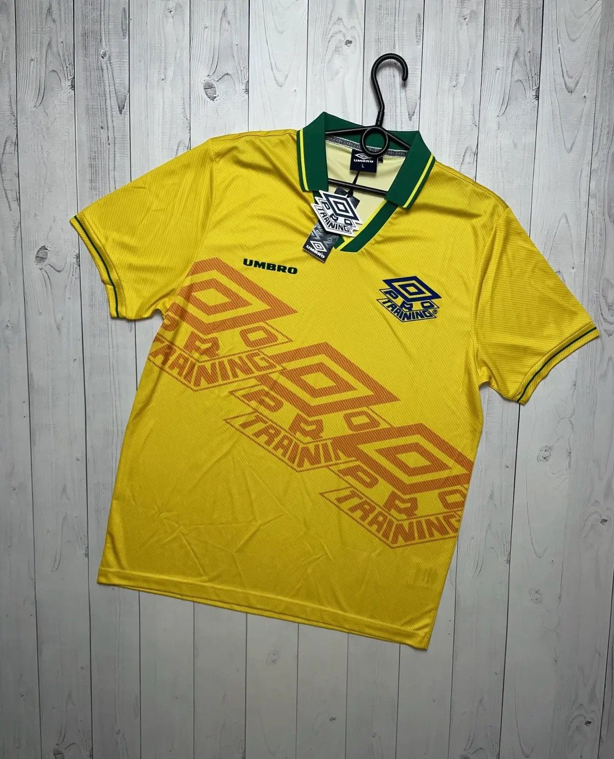 Umbro Umbro Brazil Pro Training Vintage design Brasil jersey Tee Size US L / EU 52-54 / 3 - 2 Thumbnail