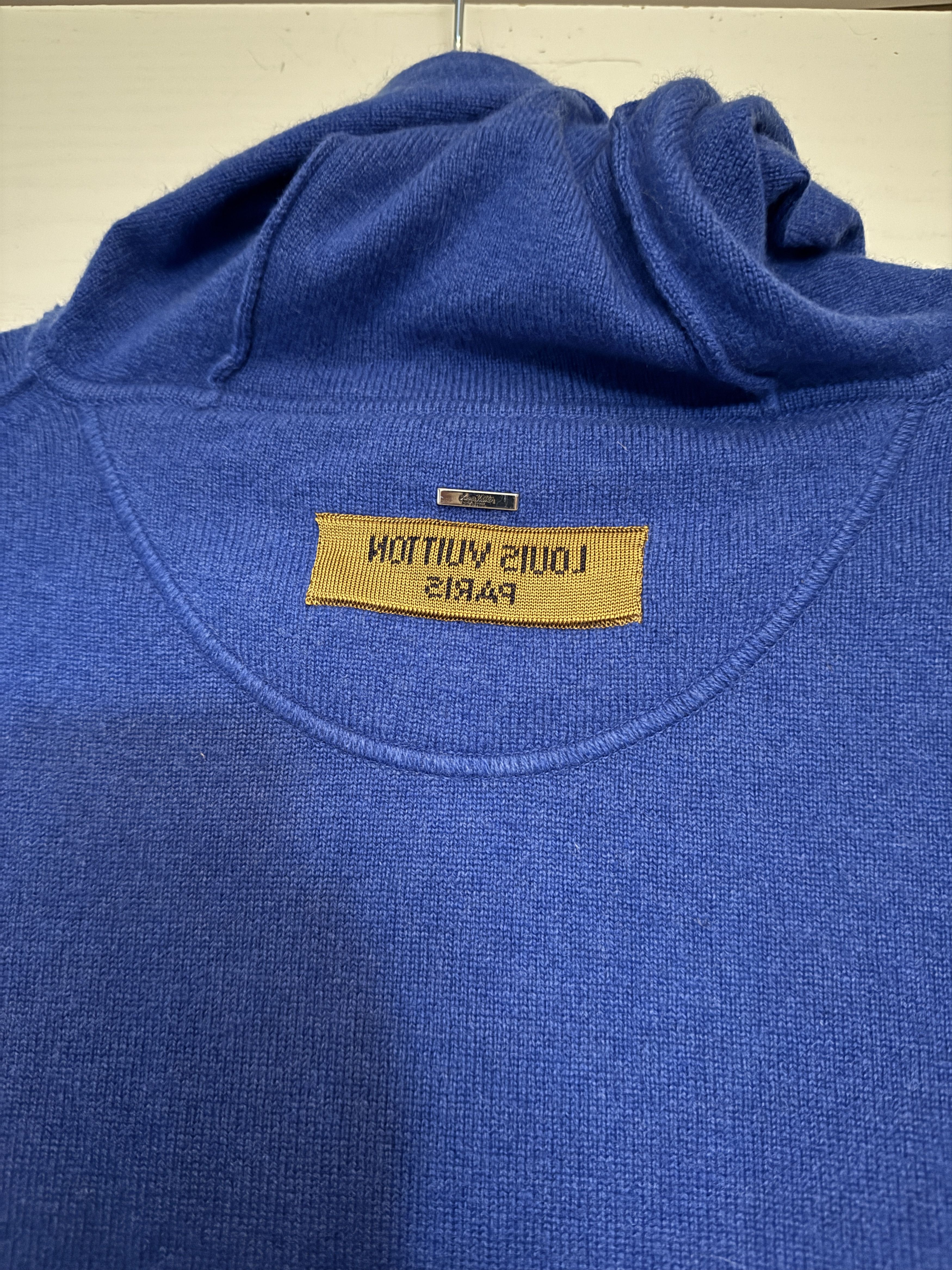 Louis Vuitton Louis Vuitton 100% Cashmere Hoodie – Size M – Blue Size US M / EU 48-50 / 2 - 3 Thumbnail