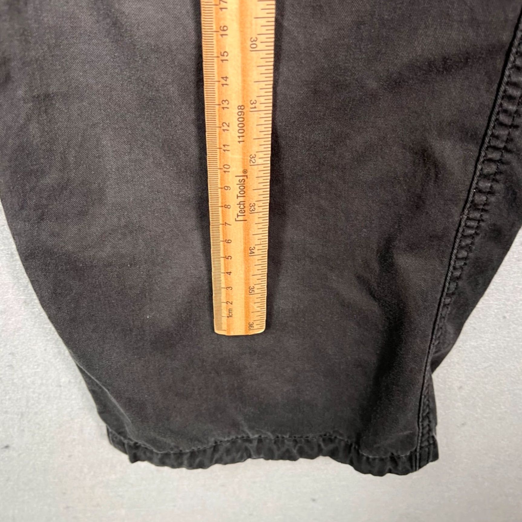Levi's Levis 94 Baggy Womens Size 28 Cargo Pants Dark Gray Straight Leg Cotton Size 28" / US 6 / IT 42 - 7 Thumbnail