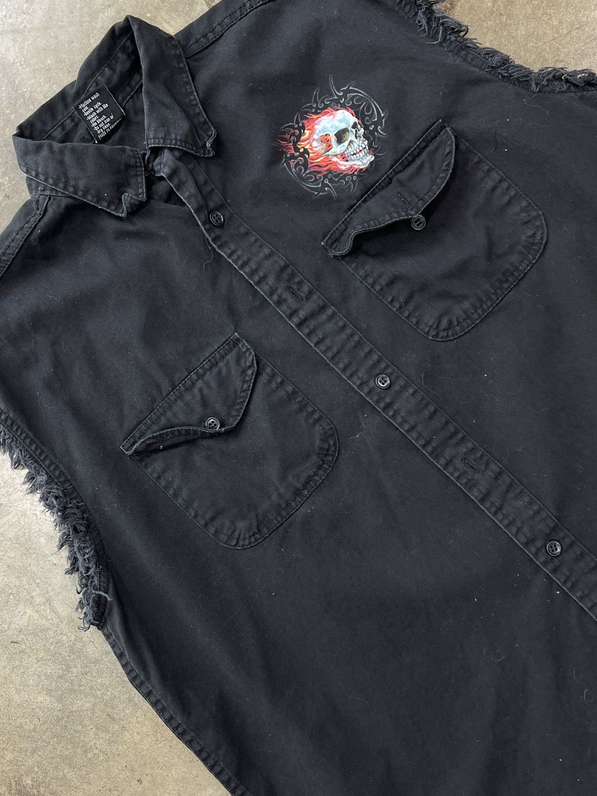 Harley Davidson × Vintage Vintage 2005 Y2k Skull Flame Cut Sleeve Button-Up Large Size US L / EU 52-54 / 3 - 4 Thumbnail