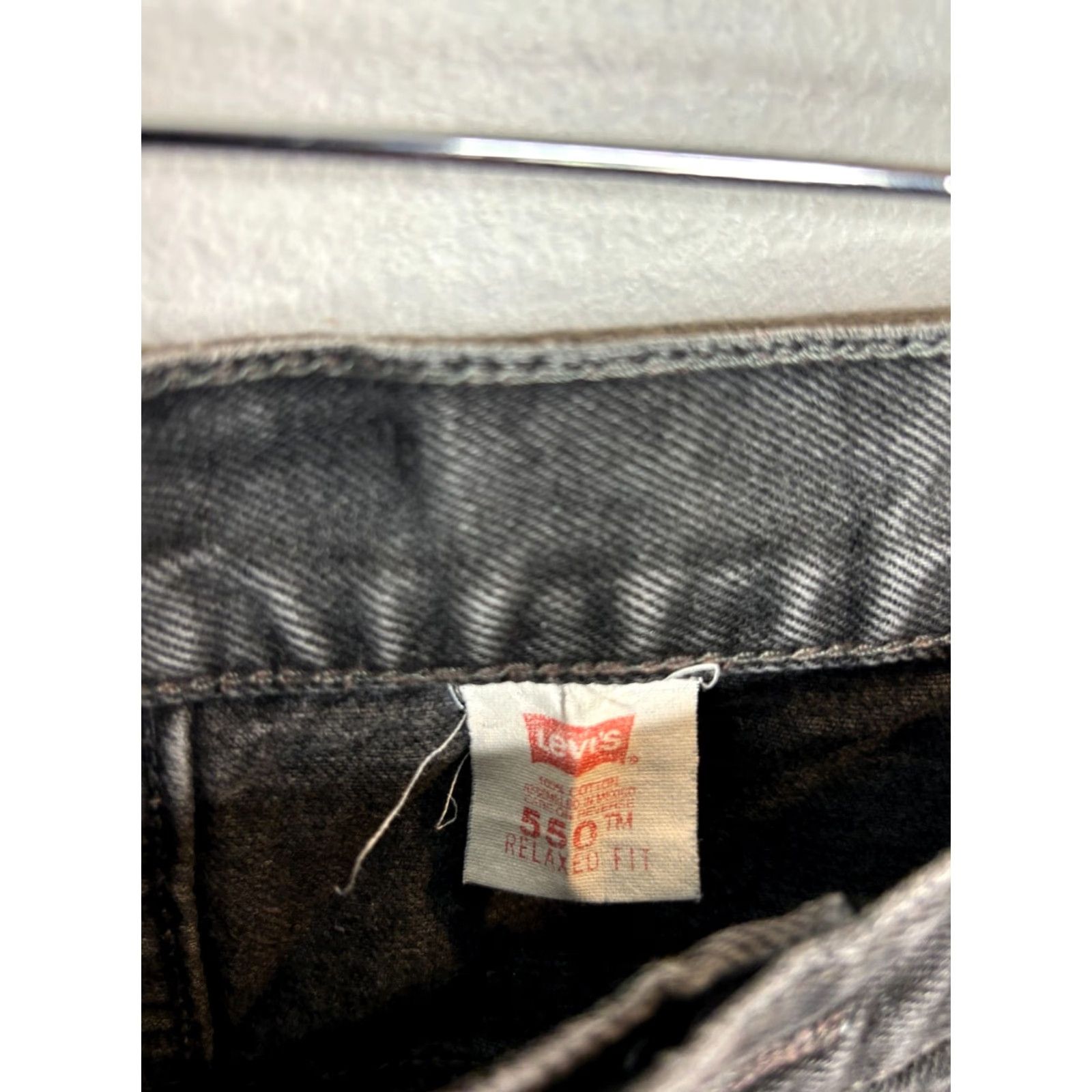 Levi's VINTAGE Levis 550 Jeans Mens Size 36 Black 1999 Denim Relaxed Red Tab 3401 Mens Jeans Black 90s USA Cowboy Leather? Size US 36 / EU 52 - 6 Thumbnail