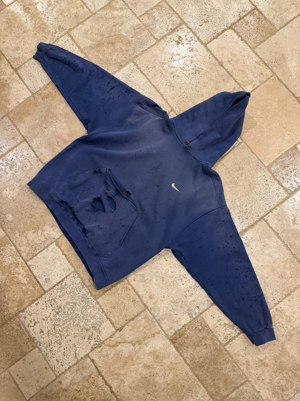 Nike Vintage Nike 90’s Thrashed Distressed Faded Blue Hoodie Size US XL / EU 56 / 4 - 4 Thumbnail