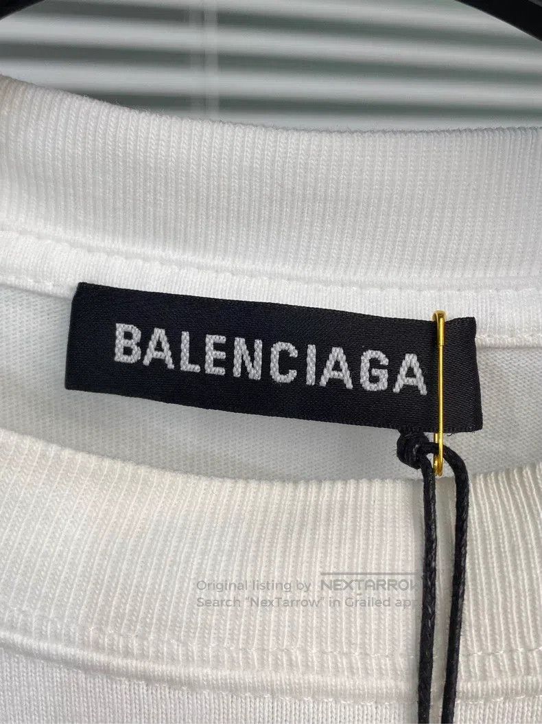 Balenciaga Balenciaga Loose White Short Sleeve T-Shirt with Mailbox L Size US S / EU 44-46 / 1 - 6 Thumbnail