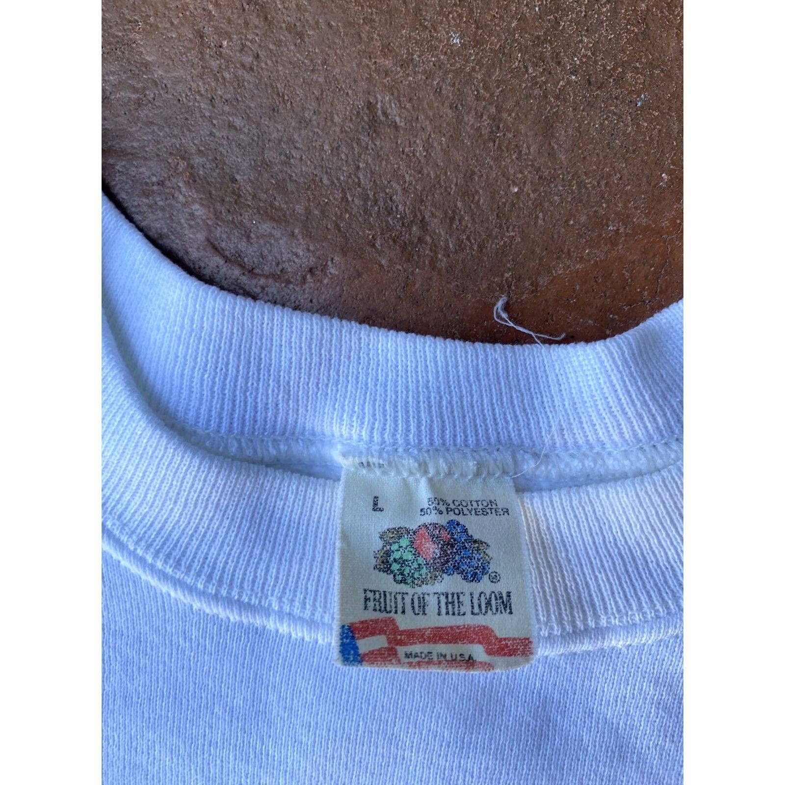 Fruit Of The Loom VINTAGE Airways Hotel Sweatshirt Crewneck Large 50/50 USA Mens 90s Logo Pullover Size US L / EU 52-54 / 3 - 3 Thumbnail