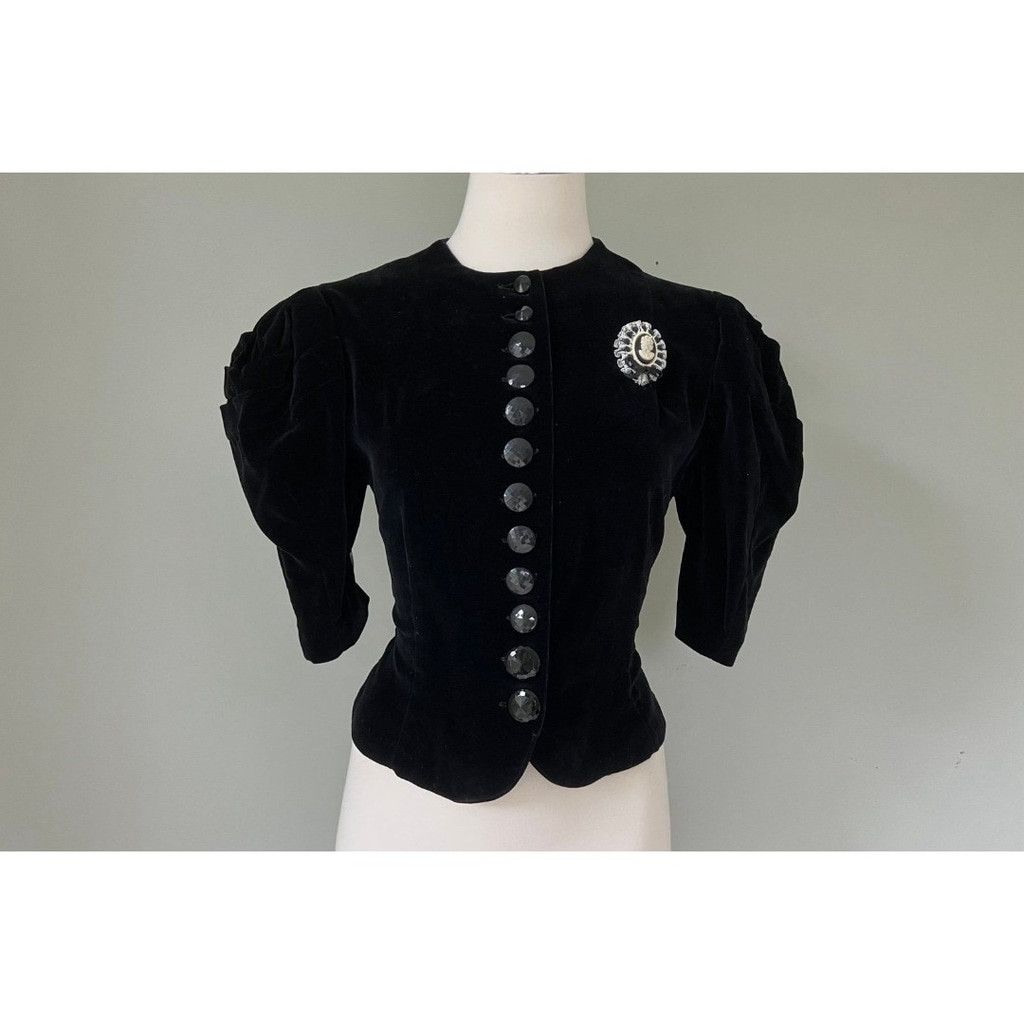 Vintage Womens Vintage Black& Ivory Victorian Style Cameo Brooch Pin Size ONE SIZE - 5 Thumbnail