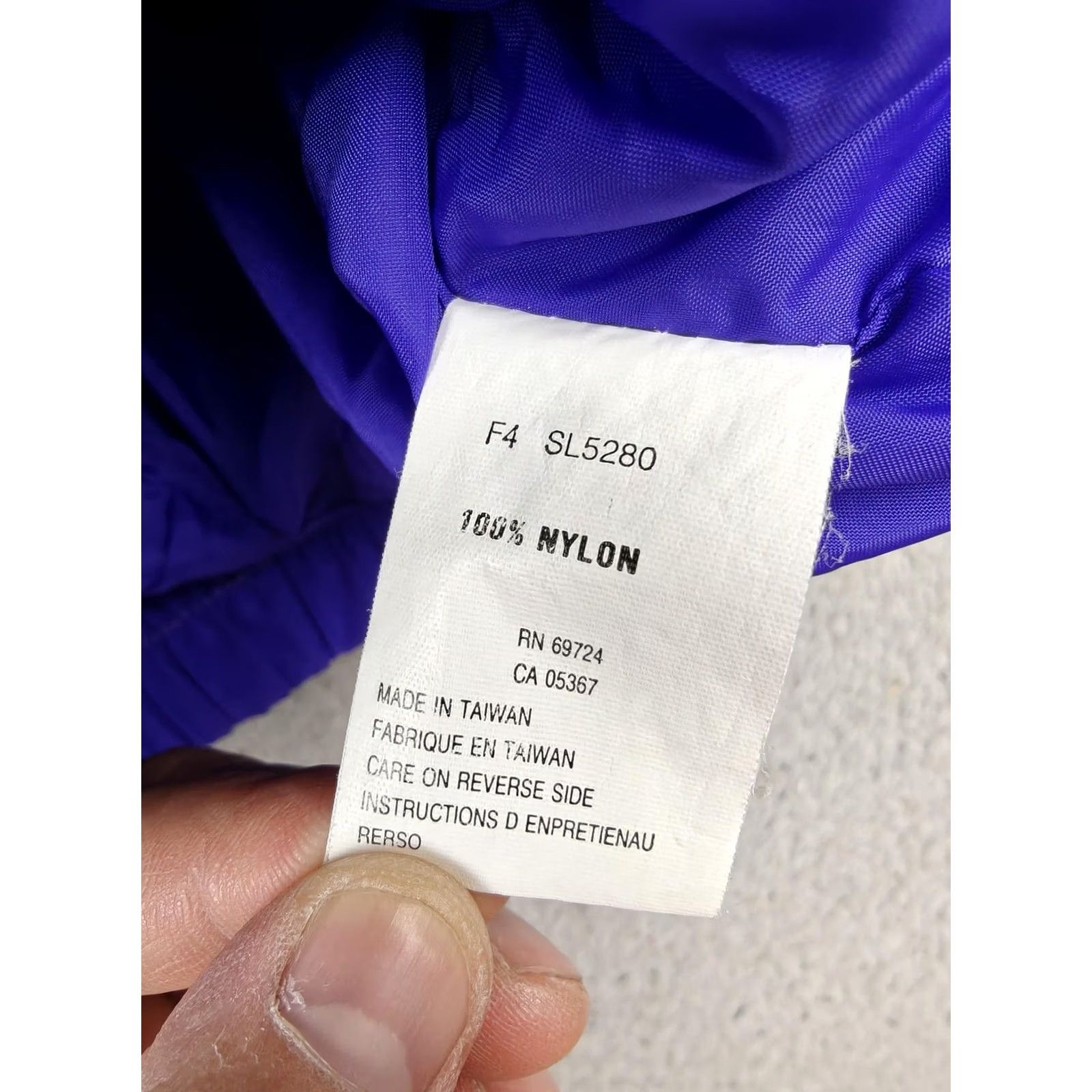 Vintage VINTAGE Columbia Jacket Womens XL Purple Hooded Windbreaker Zipped Pockets 90s Size XL / US 12-14 / IT 48-50 - 4 Thumbnail