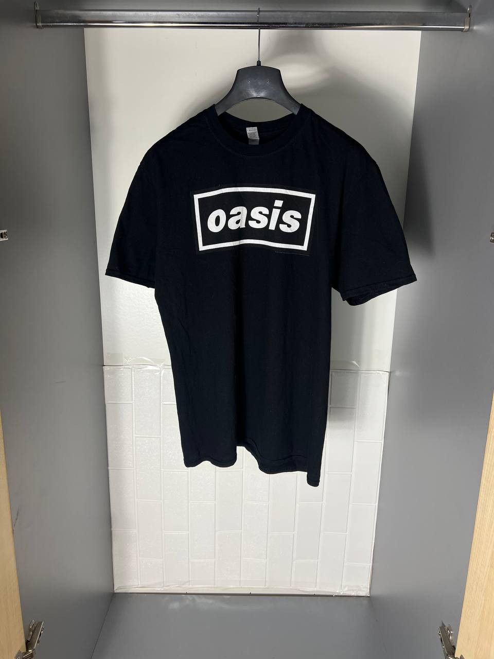 Band Tees VINTAGE OASIS WORLD TOUR ROCK T-SHIRT RETRO METAL PUNK 90s Size US L / EU 52-54 / 3 - 1 Thumbnail