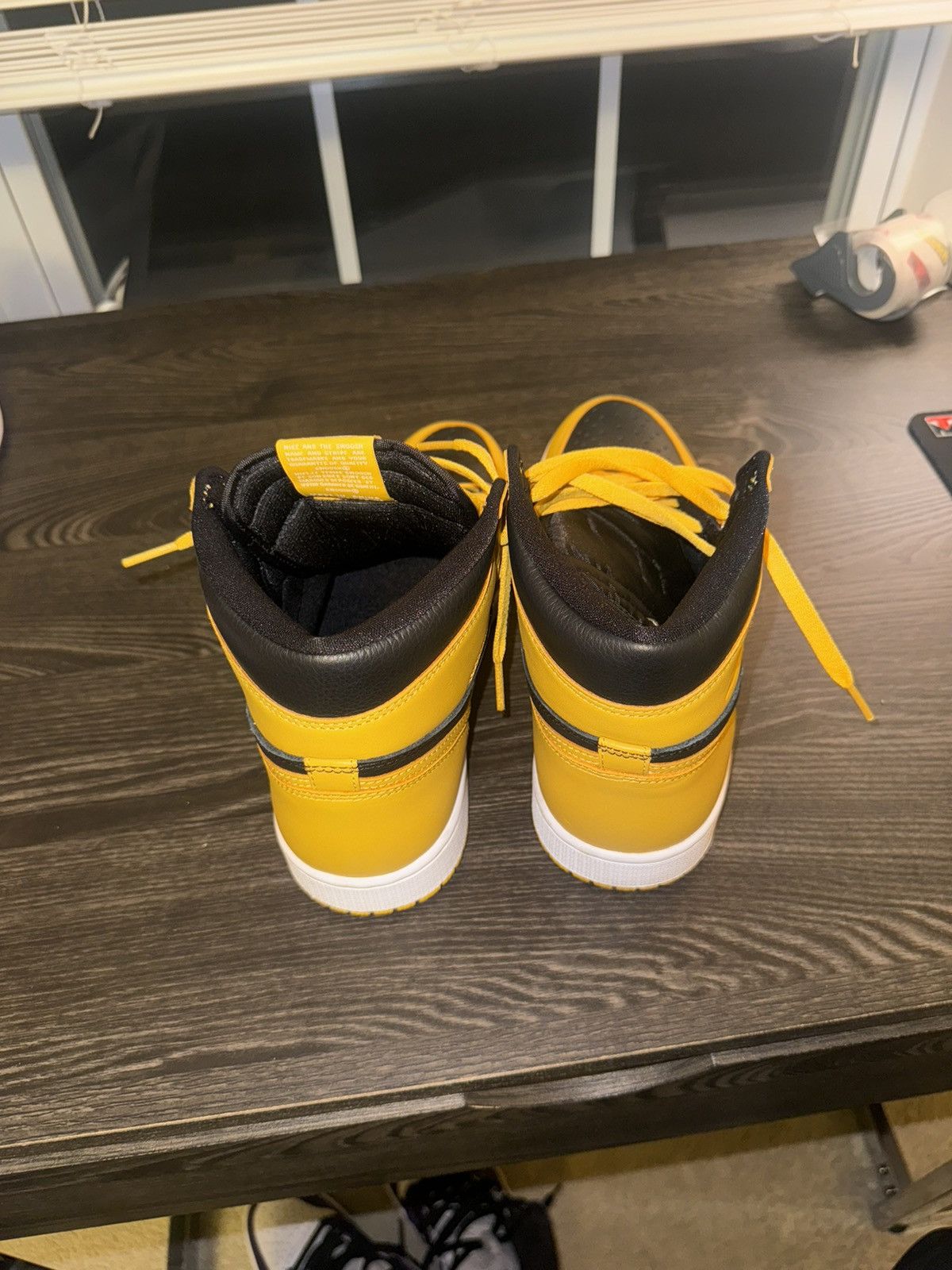 Nike Air Jordan 1 Size US 9.5 / EU 42-43 - 1 Thumbnail