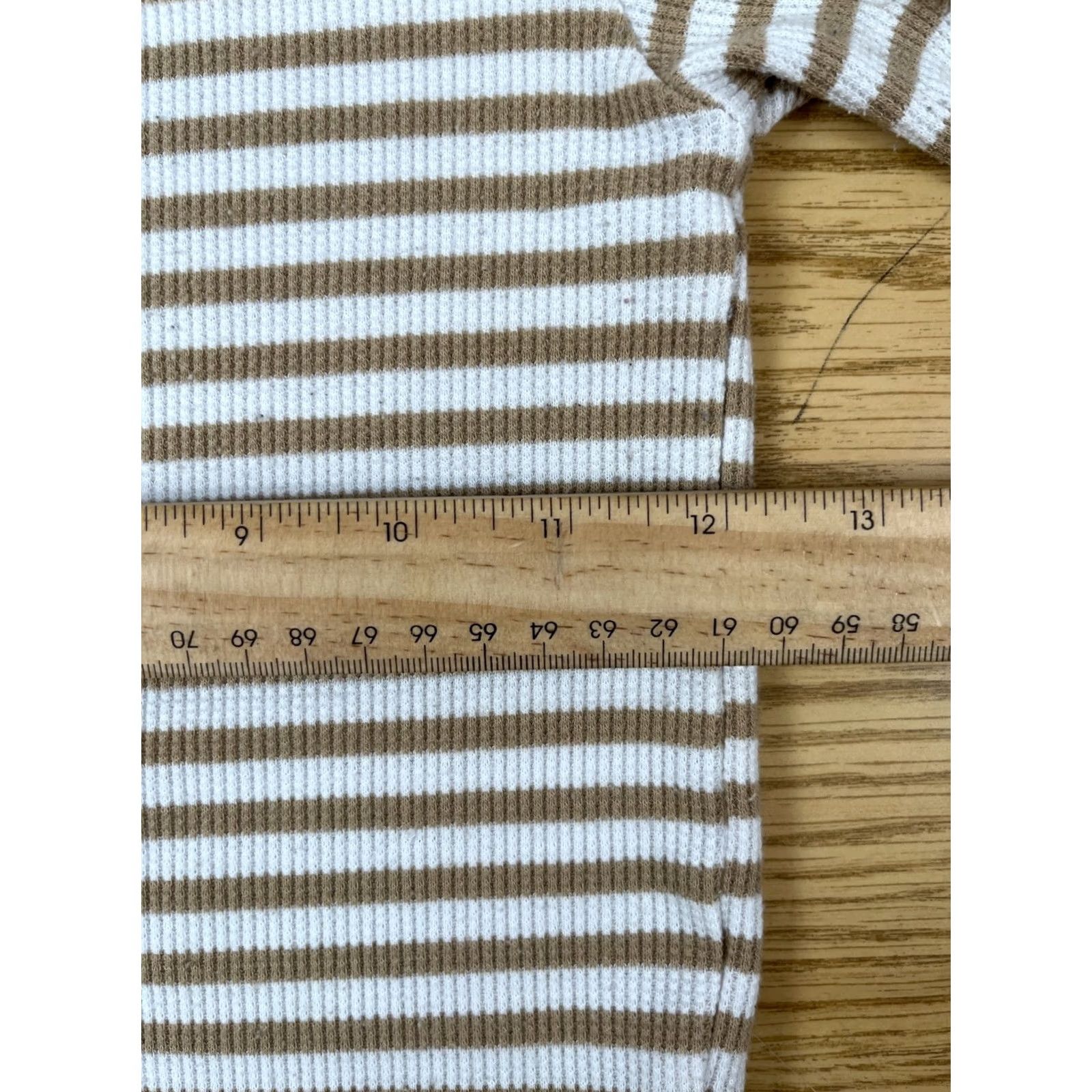 American Eagle Outfitters American Eagle Outfitters Top Womens S White Brown Stripe Turtleneck Long Sleeve Casual Size S / US 4 / IT 40 - 6 Thumbnail