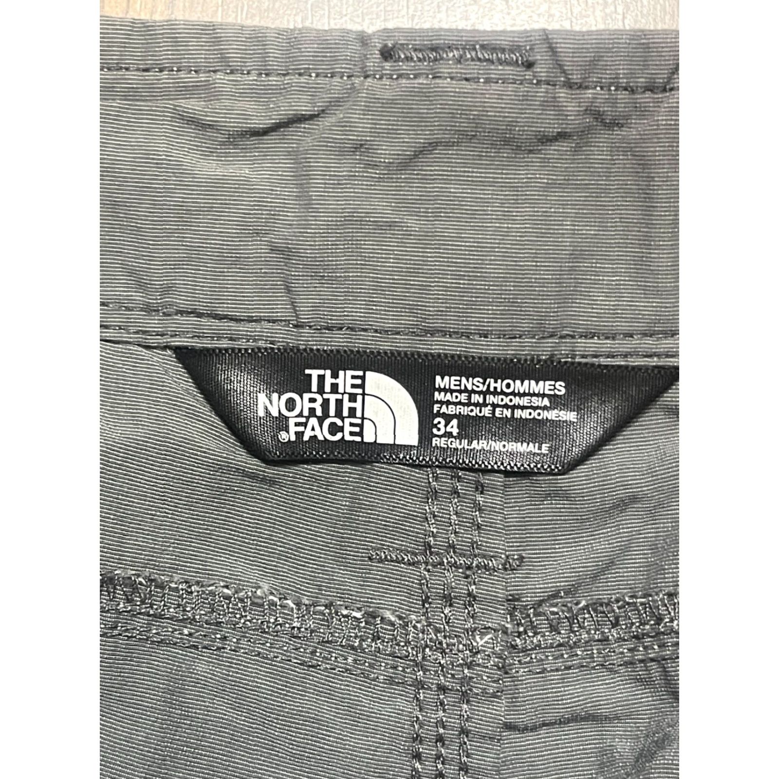 The North Face VINTAGE: No The North Face Shorts Cargo Men 34 Gray Regular Inseam 10 in / Casual, 34 Size US 34 / EU 50 - 5 Thumbnail