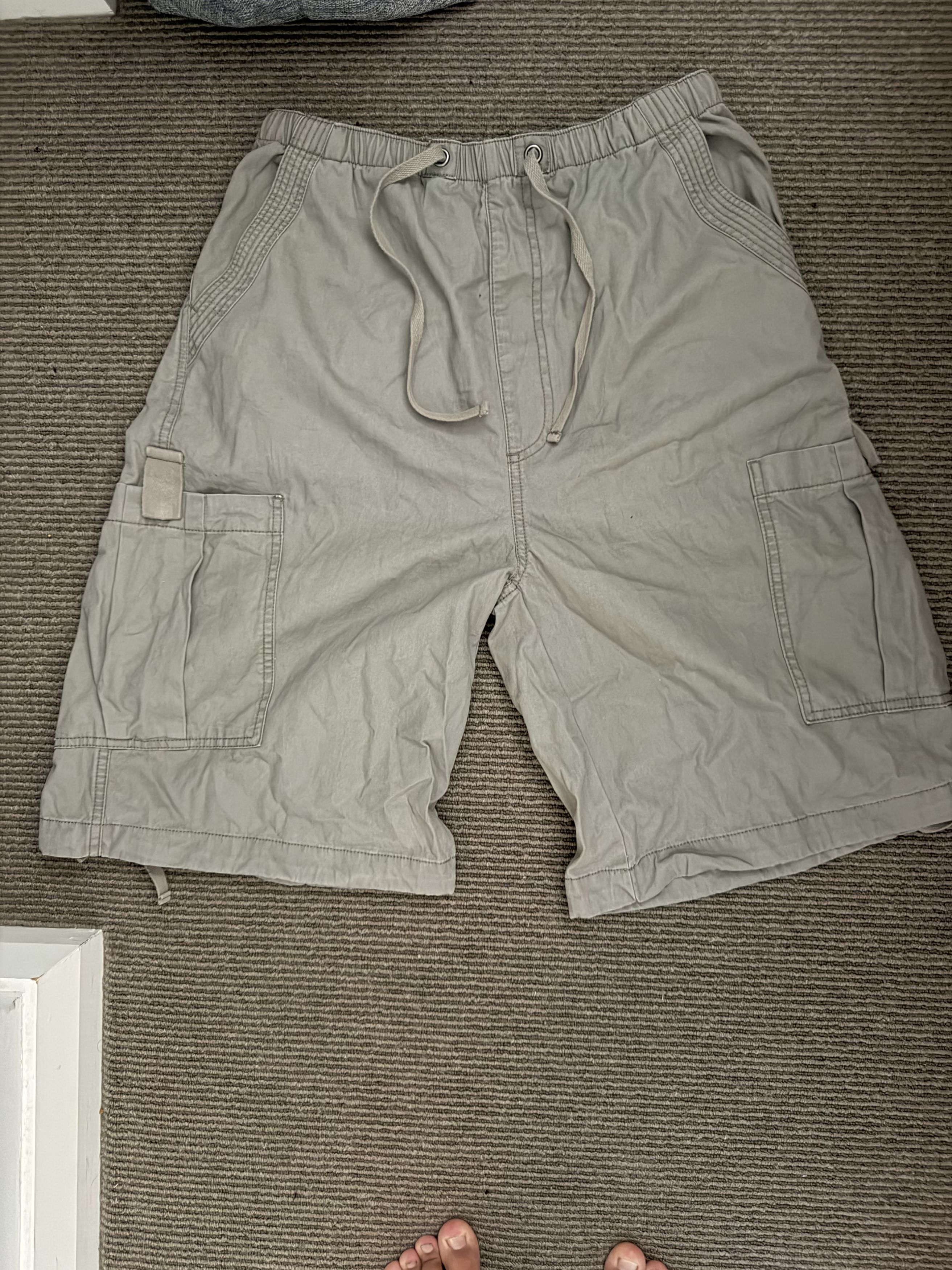Other Grey Cargo Shorts Y2K Streetwear Waist Utility Pocket Shorts Size US 30 / EU 46 - 1 Thumbnail