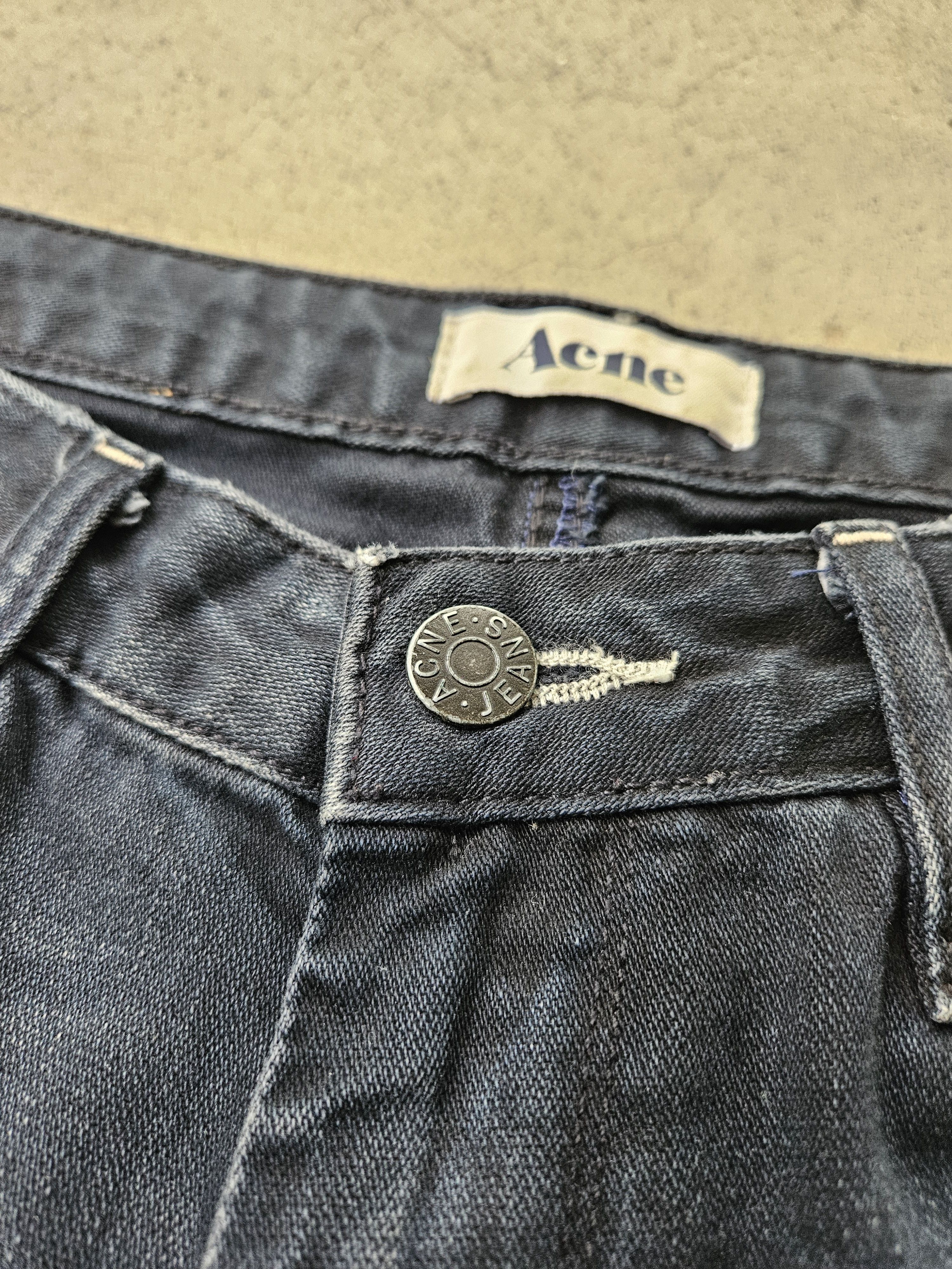 Acne Studios Hug Blackness Dark Blue Leather Patch Denim Jeans Size US 28 / EU 44 - 5 Thumbnail